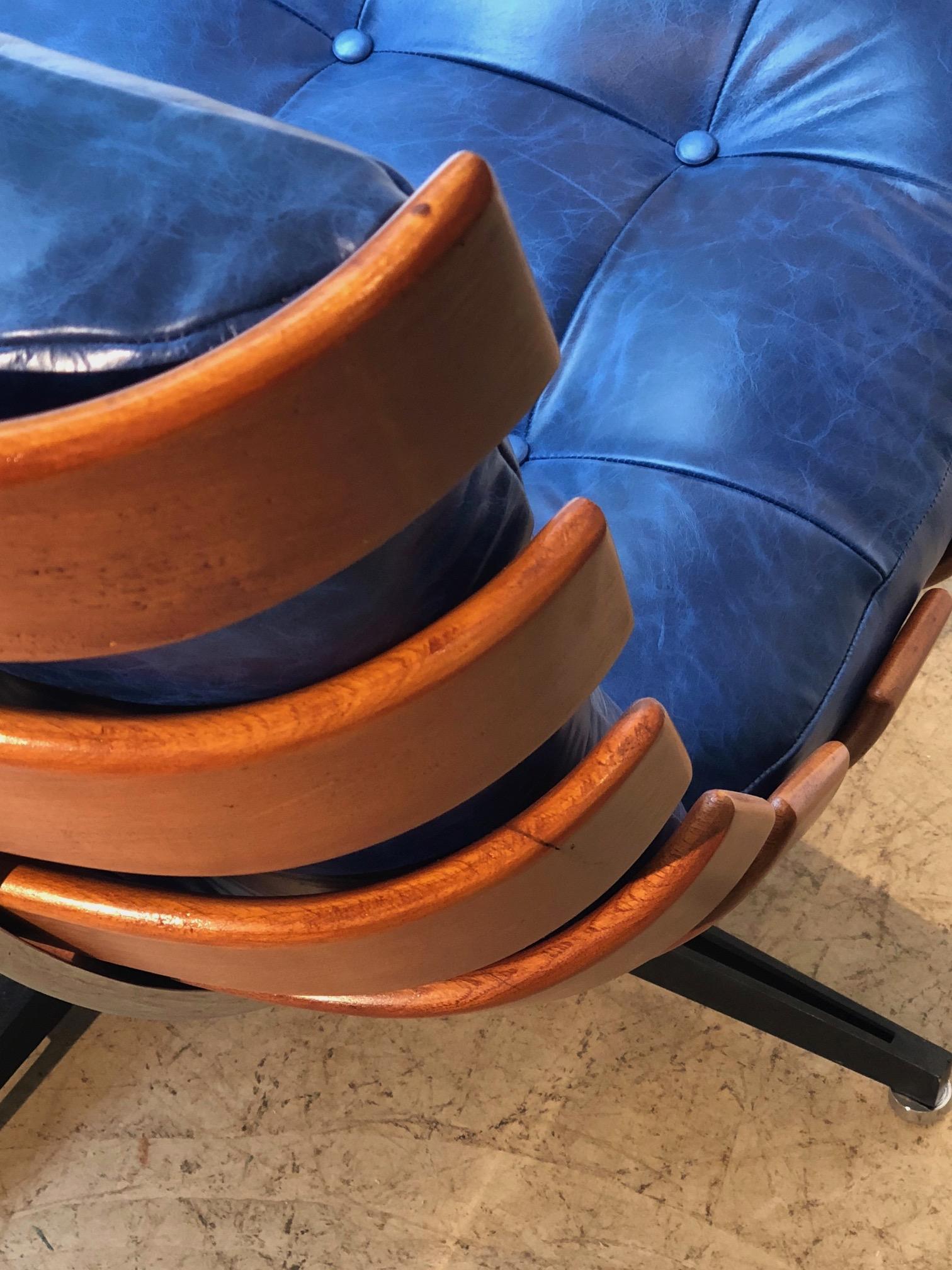 Costela Swivel Armchair by Martin Eisler  In Good Condition In Sao Paulo, SP