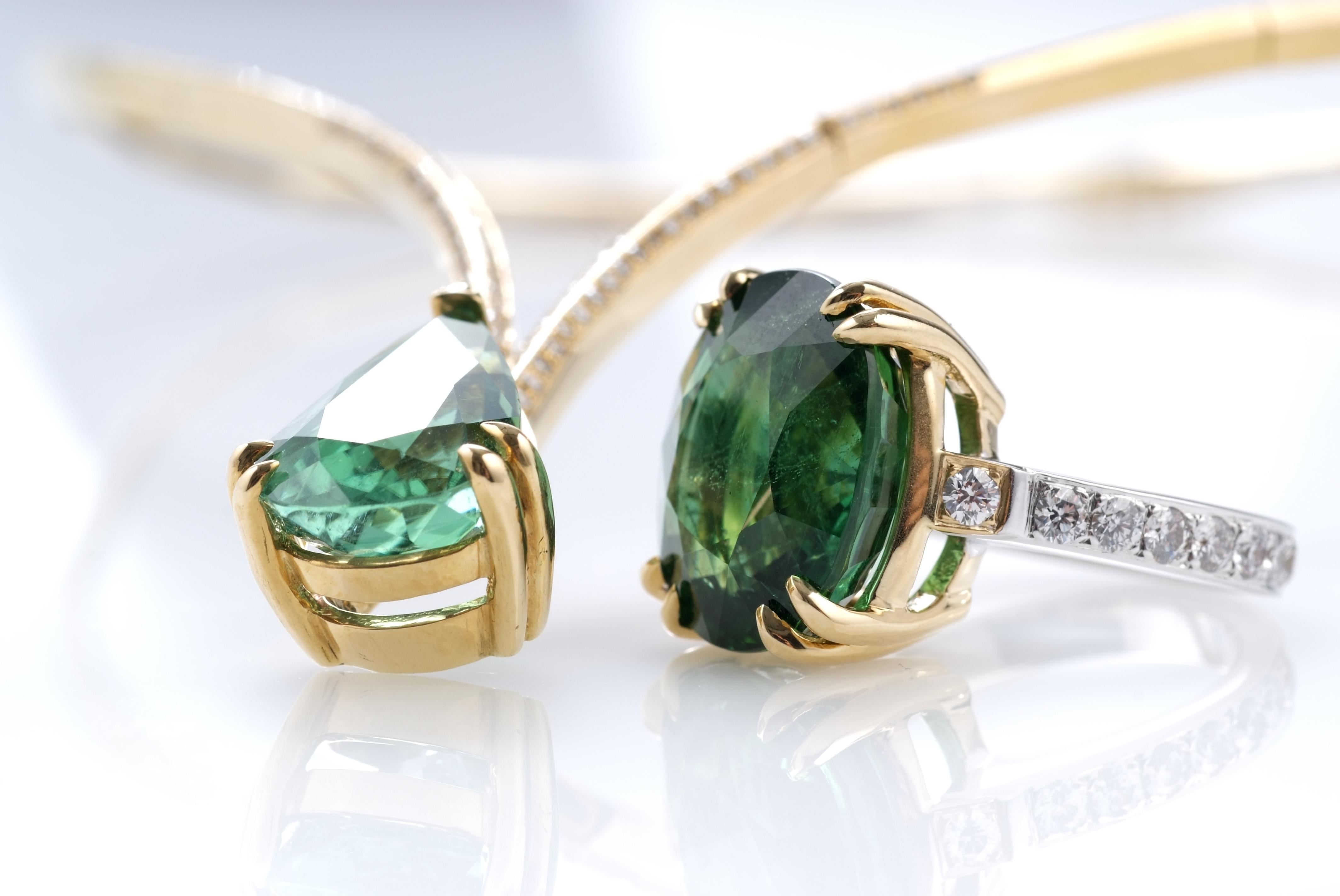 Collier à griffes d'aigle «stis » en tourmaline verte et diamants de 11,91 carats Pour femmes en vente