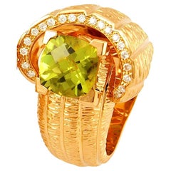 "Costis" Snail Shell Ring with 4.05cts Cushion Peridot