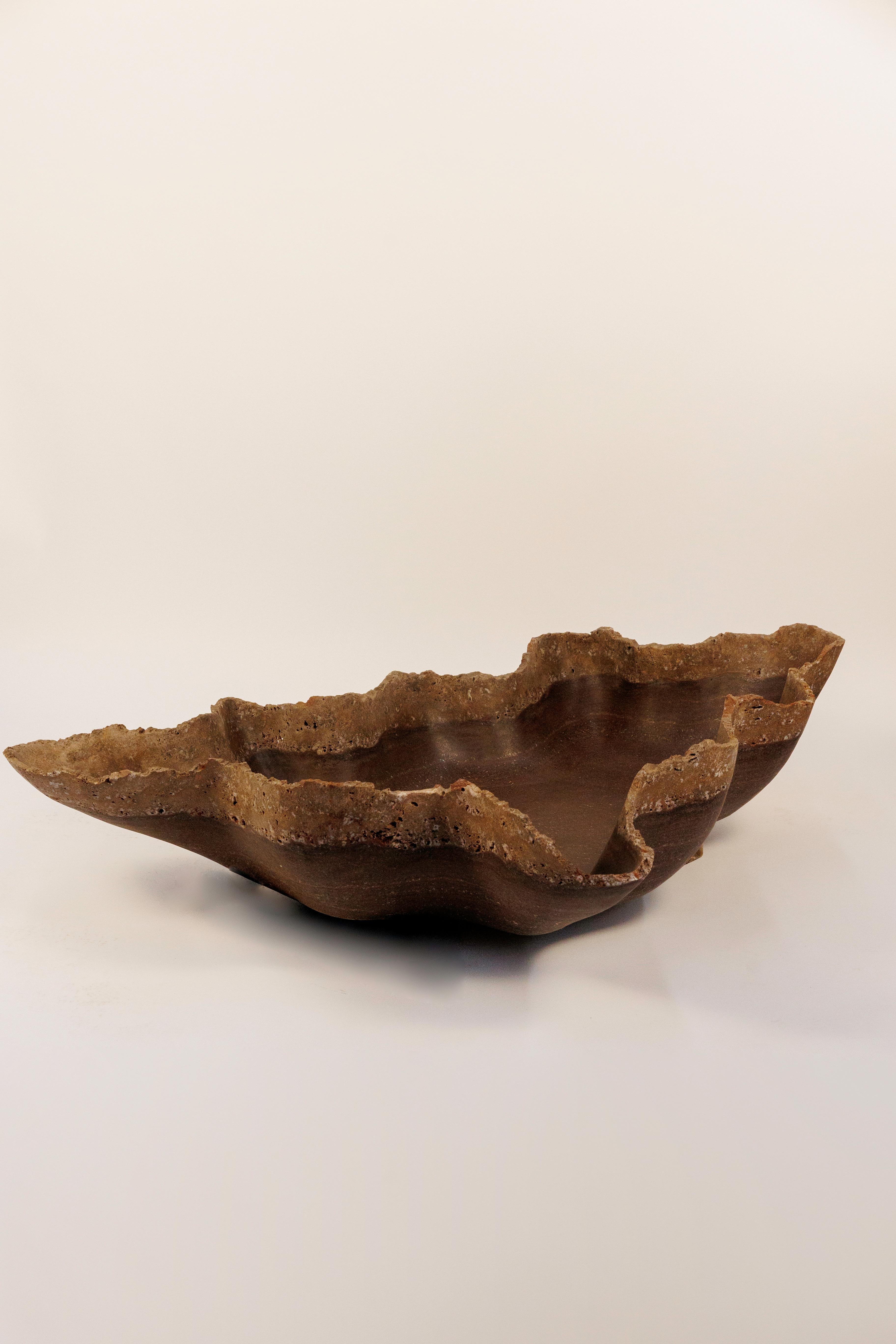Mid-Century Modern Costra de Tierra, Large-Scale Handcrafted Bowl in Mexican Onyx For Sale