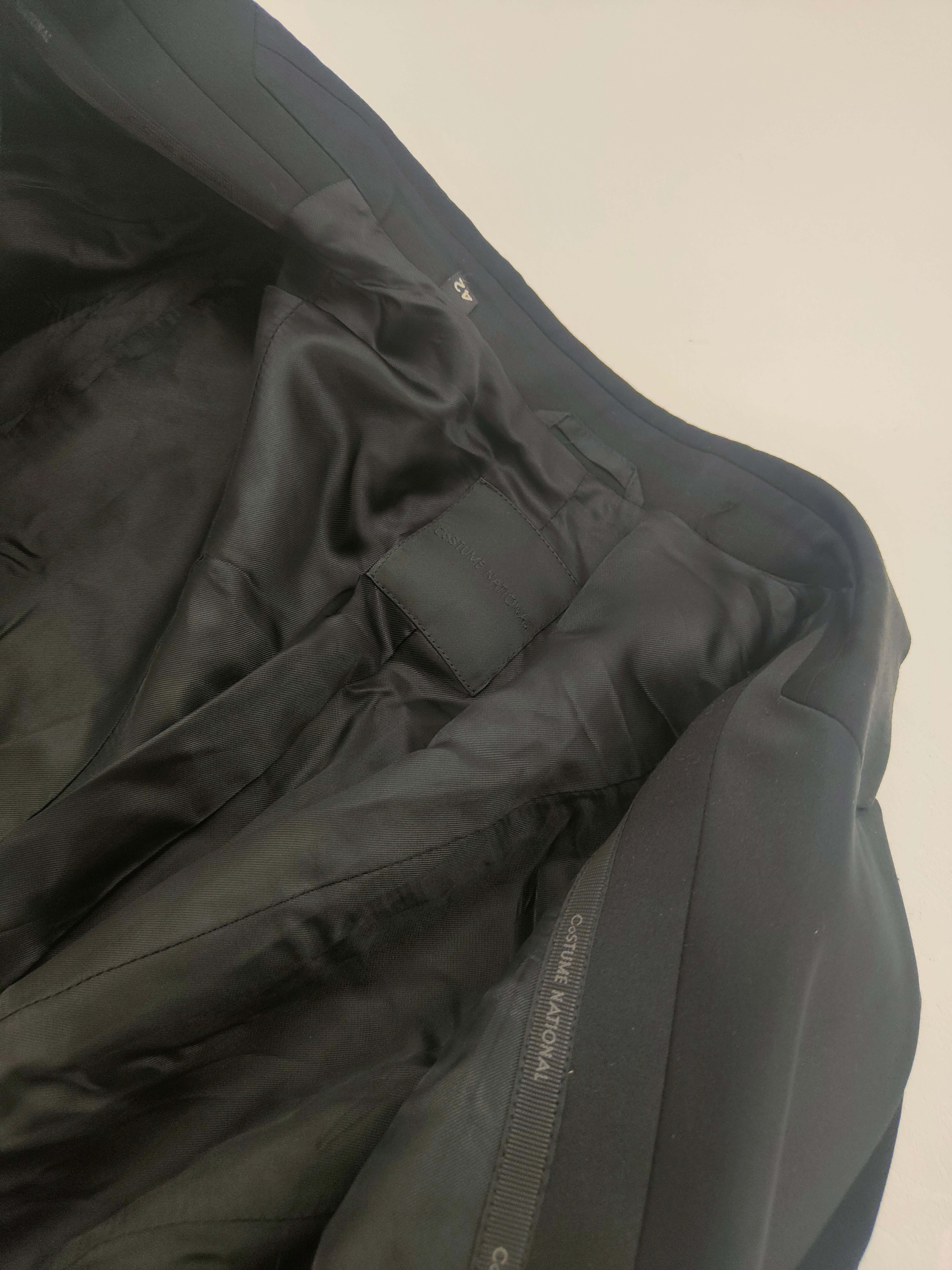 Nationale schwarze Kostüm-Jacke im Zustand „Hervorragend“ im Angebot in Capri, IT