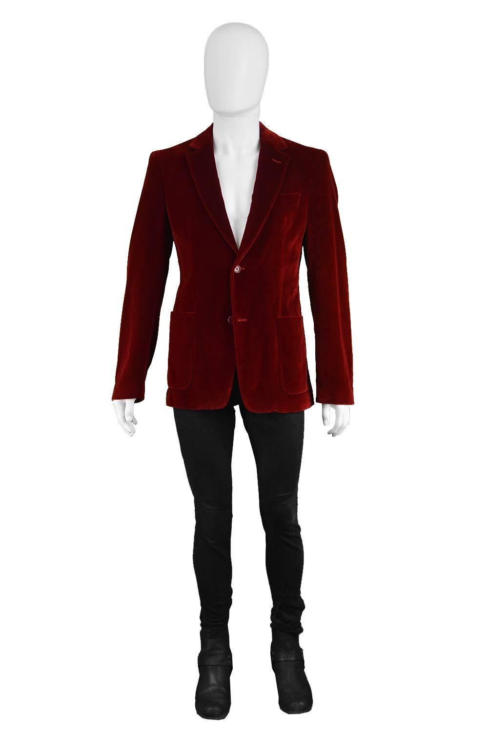 Costume National Homme Men's Red Velvet Evening Dinner Blazer Jacket

Size: Marked 50 but fits more like a men's Small. Please check measurements. 
Chest - 38” / 96cm
Waist - 34” / 86cm
Length (Shoulder to Hem) - 28” / 71cm
Shoulder to Shoulder -