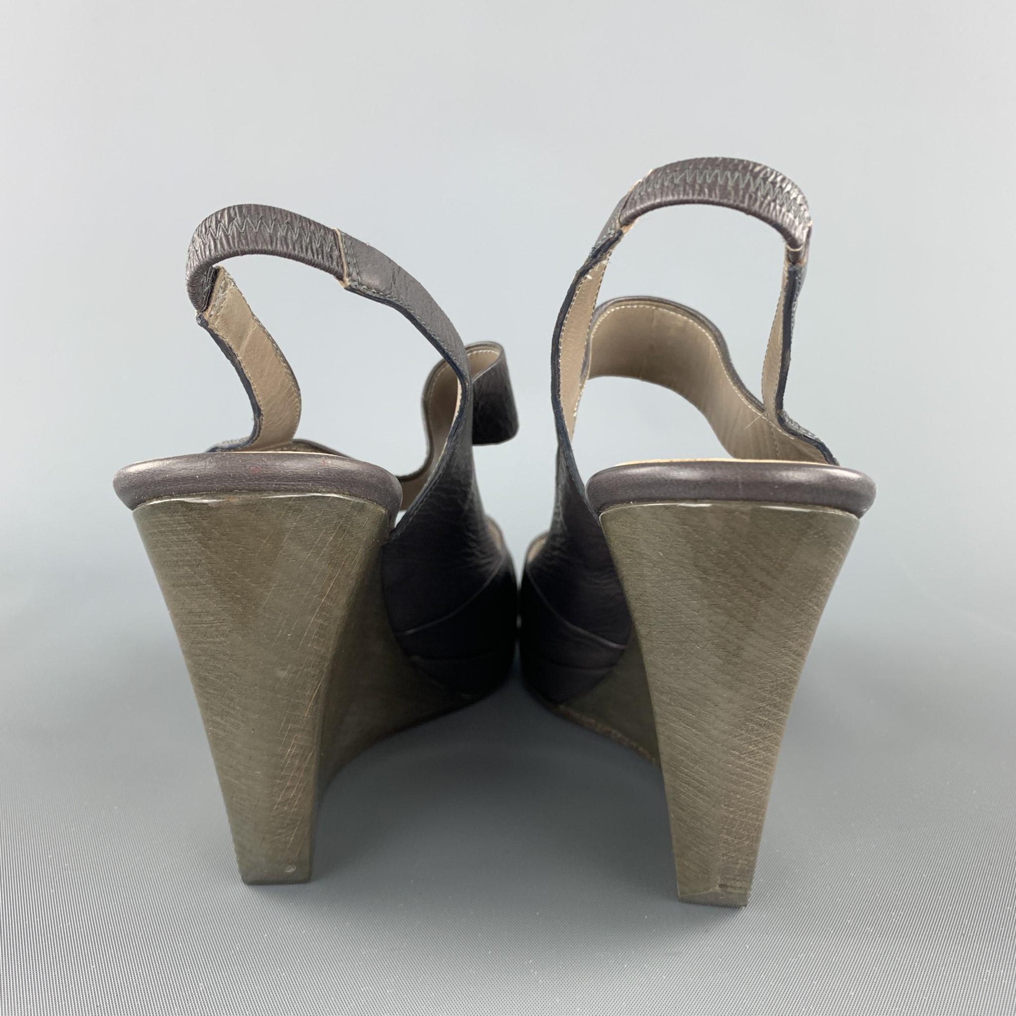 CoSTUME NATIONAL Size 7.5 Grey Wedge Slingback Sandals In New Condition In San Francisco, CA