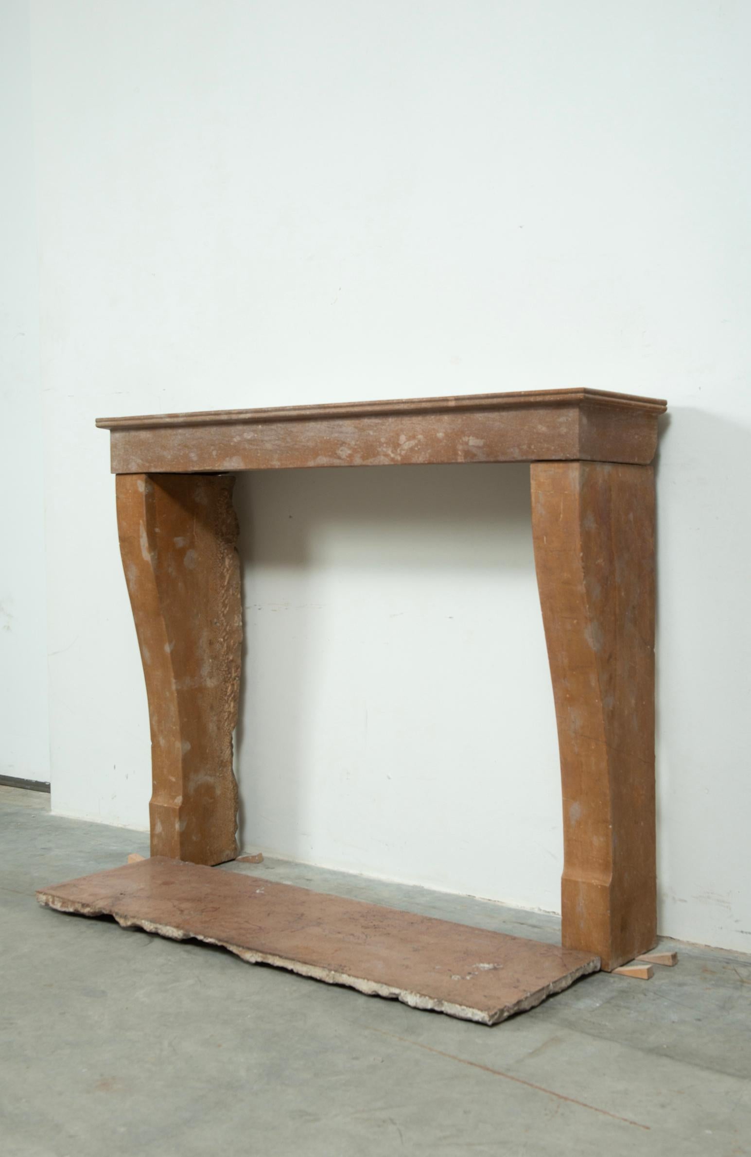 Cosy Colored French Style Limestone Fireplace with Hearth For Sale 3