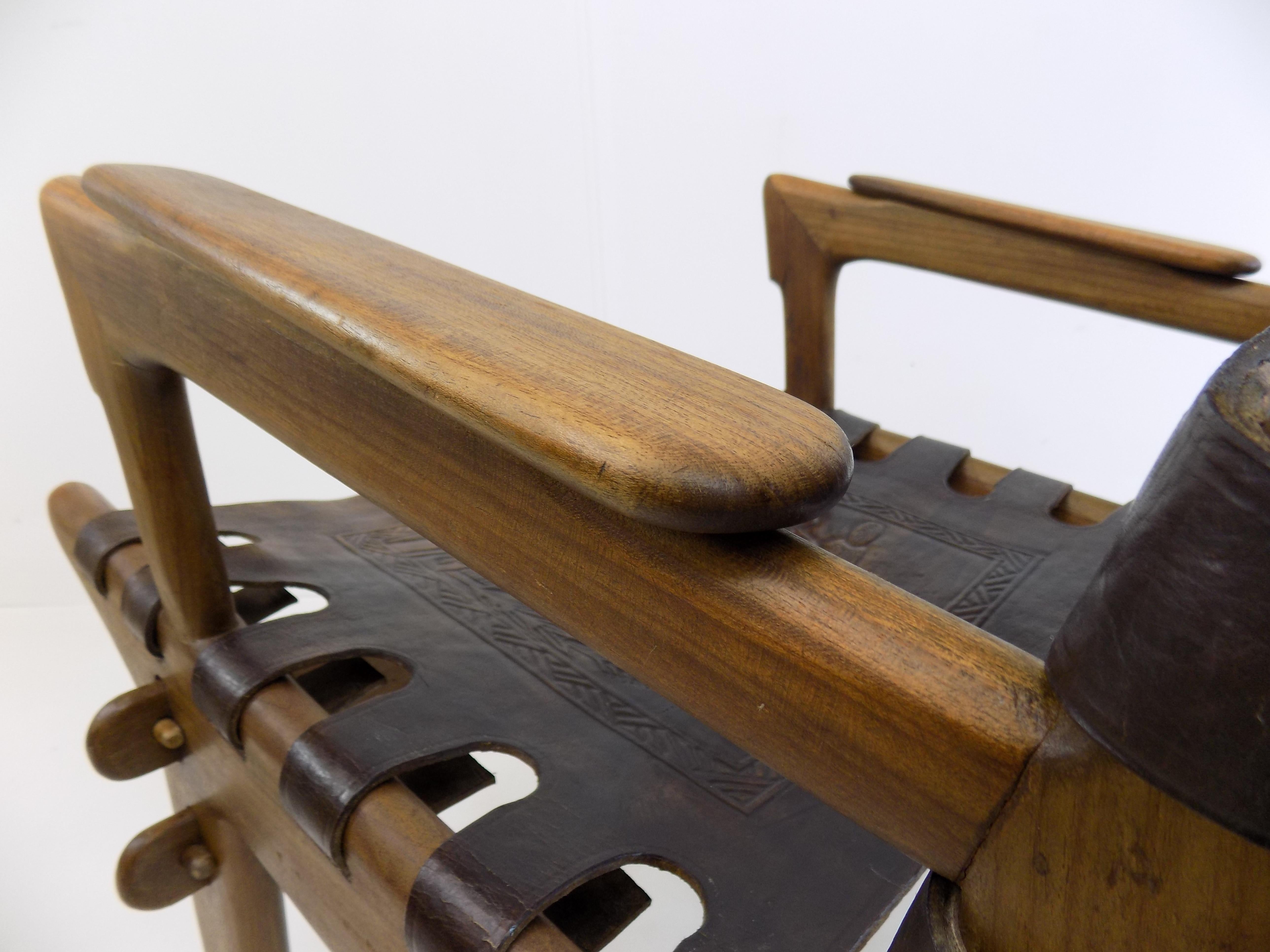 Cotacachi Lounge Chair by Angel Pazmino for Muebles De Estilo For Sale 4