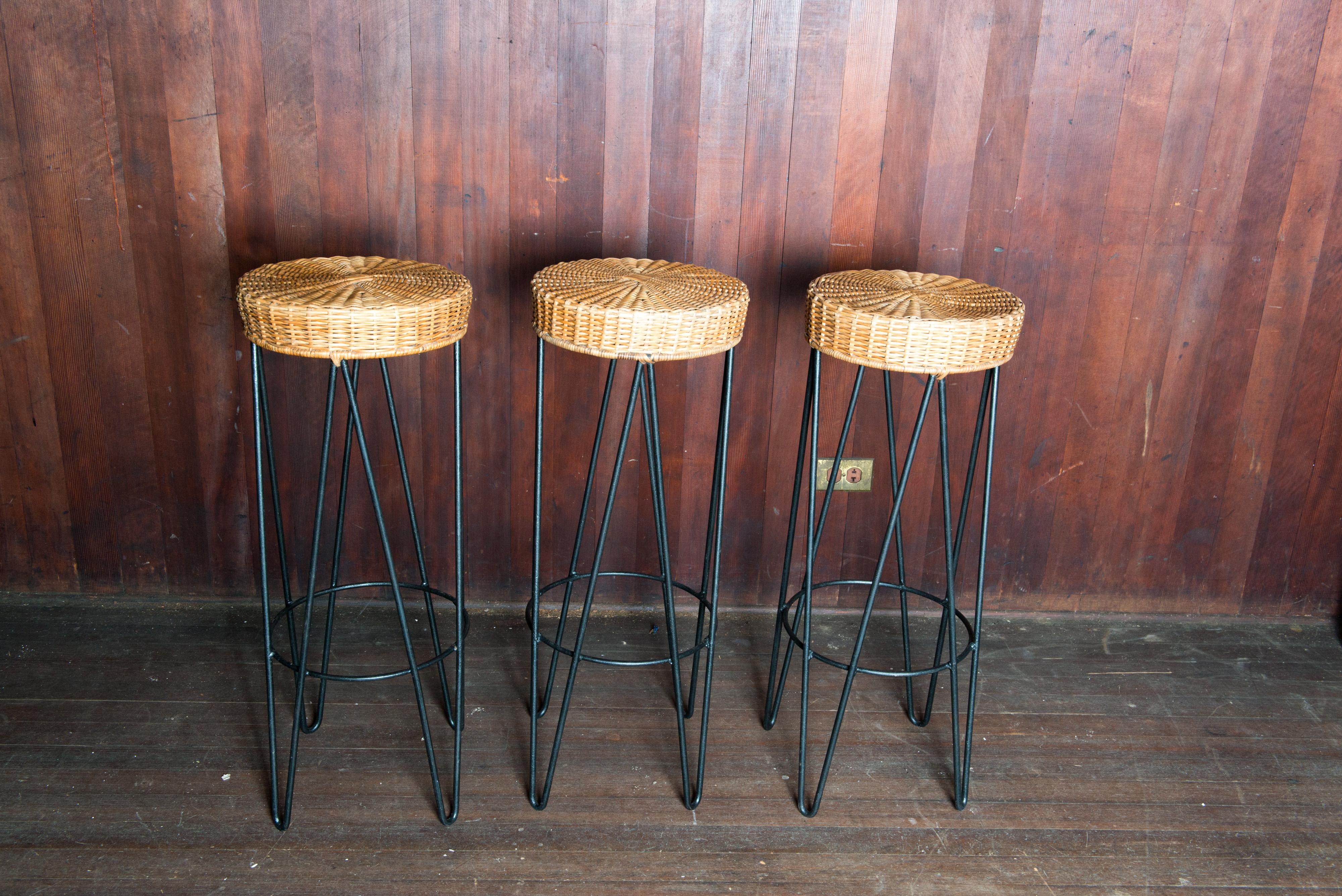 Cote D'Azur Curved Rattan Bar and Three Stools 6