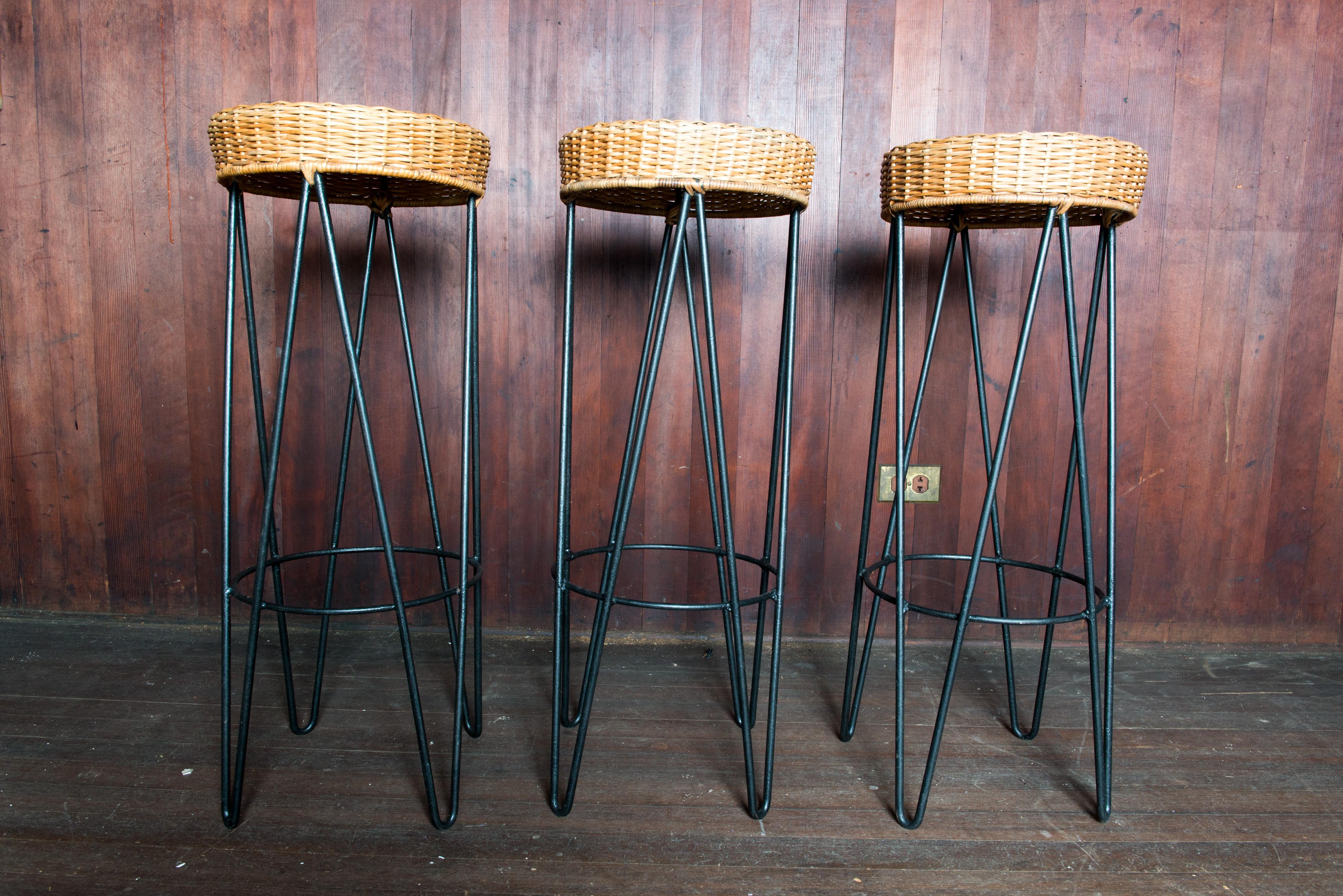 Cote D'Azur Curved Rattan Bar and Three Stools For Sale 7