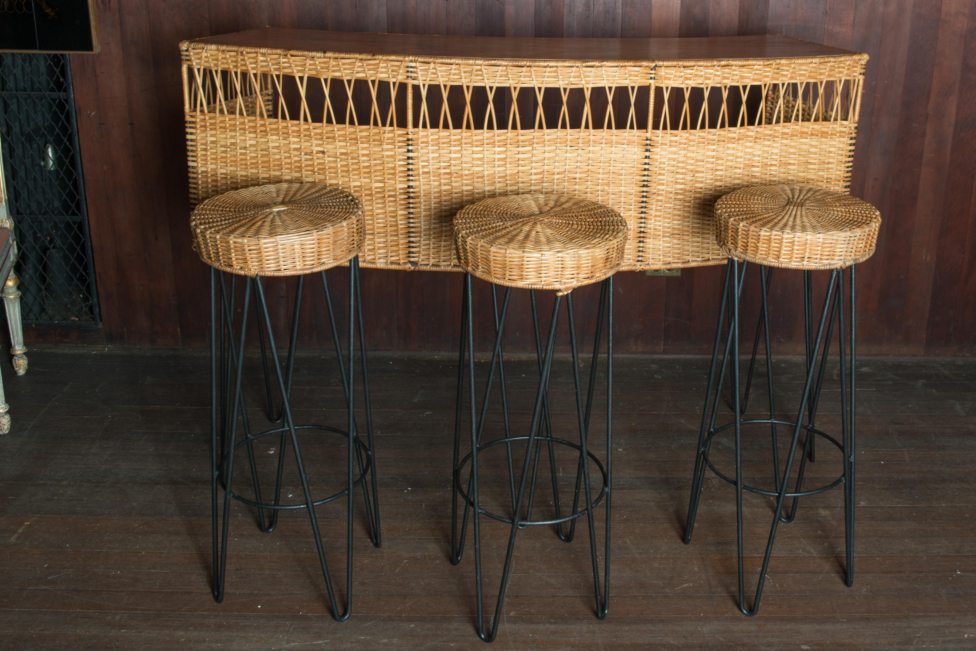 French Cote D'Azur Curved Rattan Bar and Three Stools For Sale