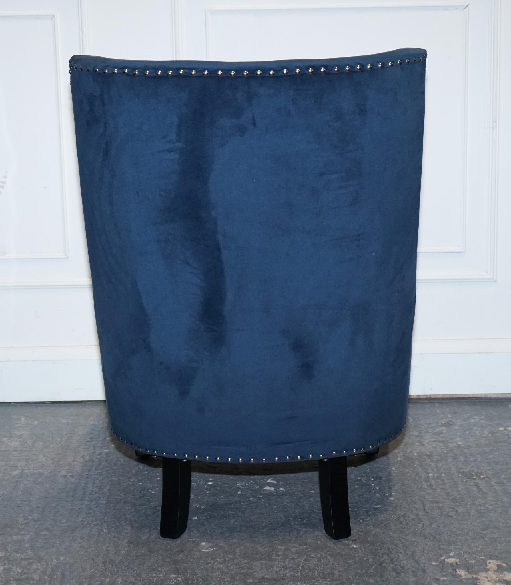 British COTSWOLD LUXE EX SHOWROOM NAVY SLIPPER CHAIR WITH SILVER STUD DETAiL For Sale