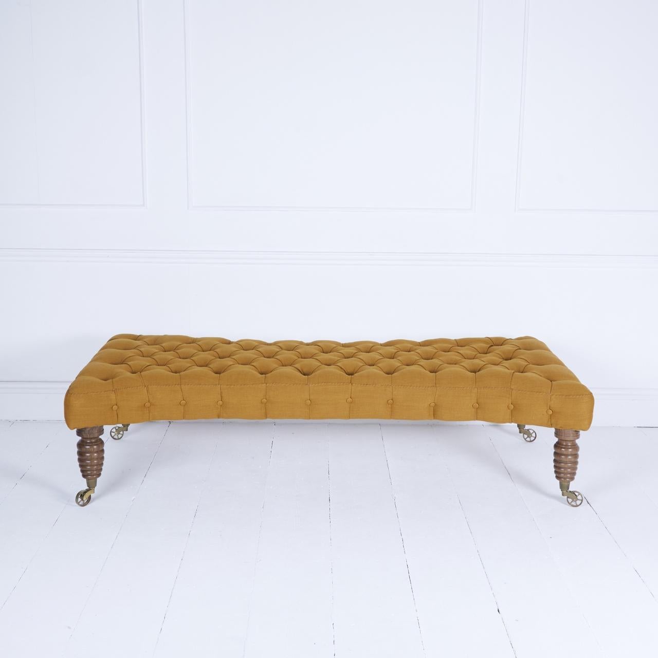Cotswold ottoman large stool In New Condition For Sale In Stroud, GB