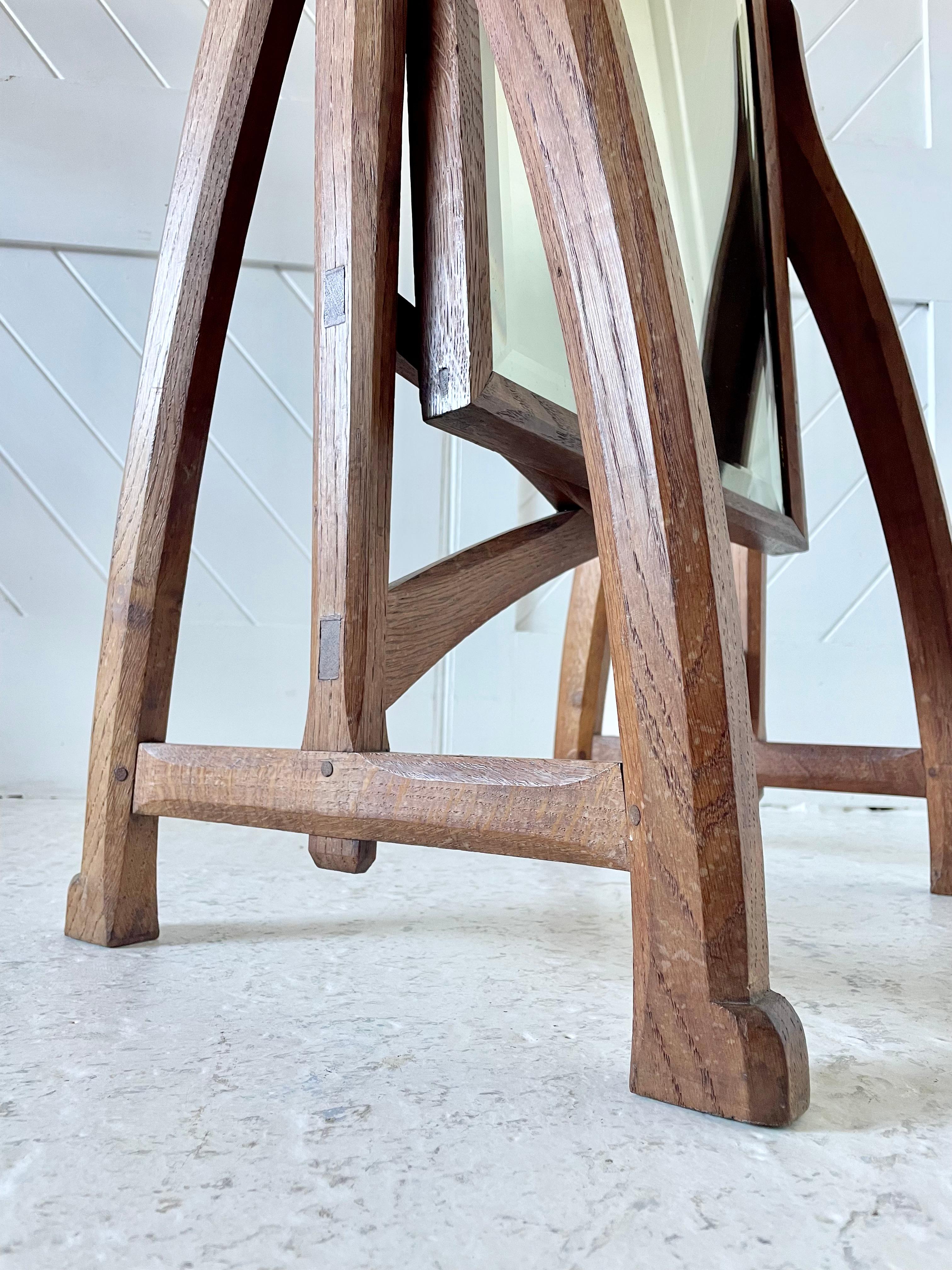 Arts and Crafts Miroir de cheval encadré en chêne de l'école Cotswold en vente