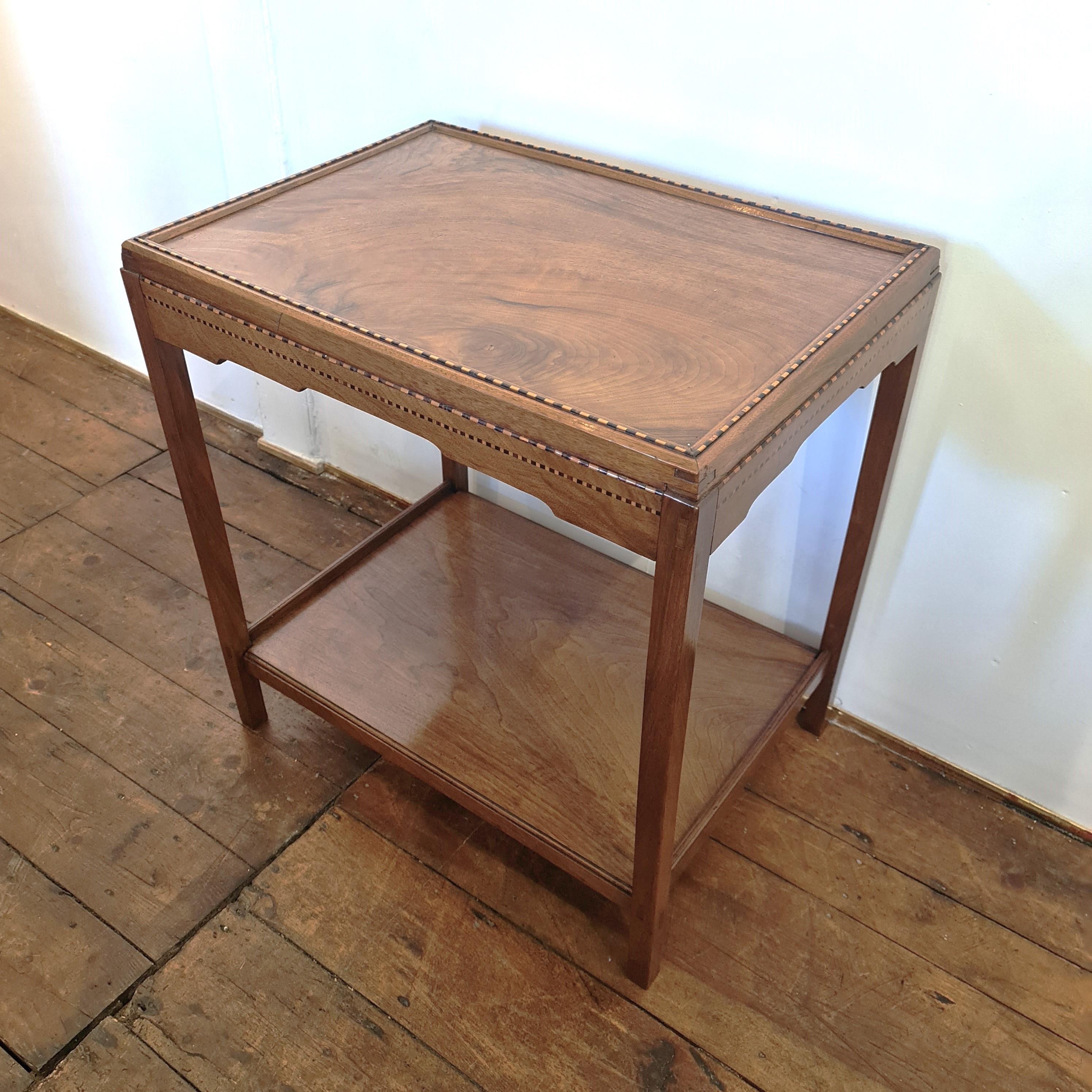 Fait main Table en noyer de l'école de Cotswolds par Edward Barnsley en vente