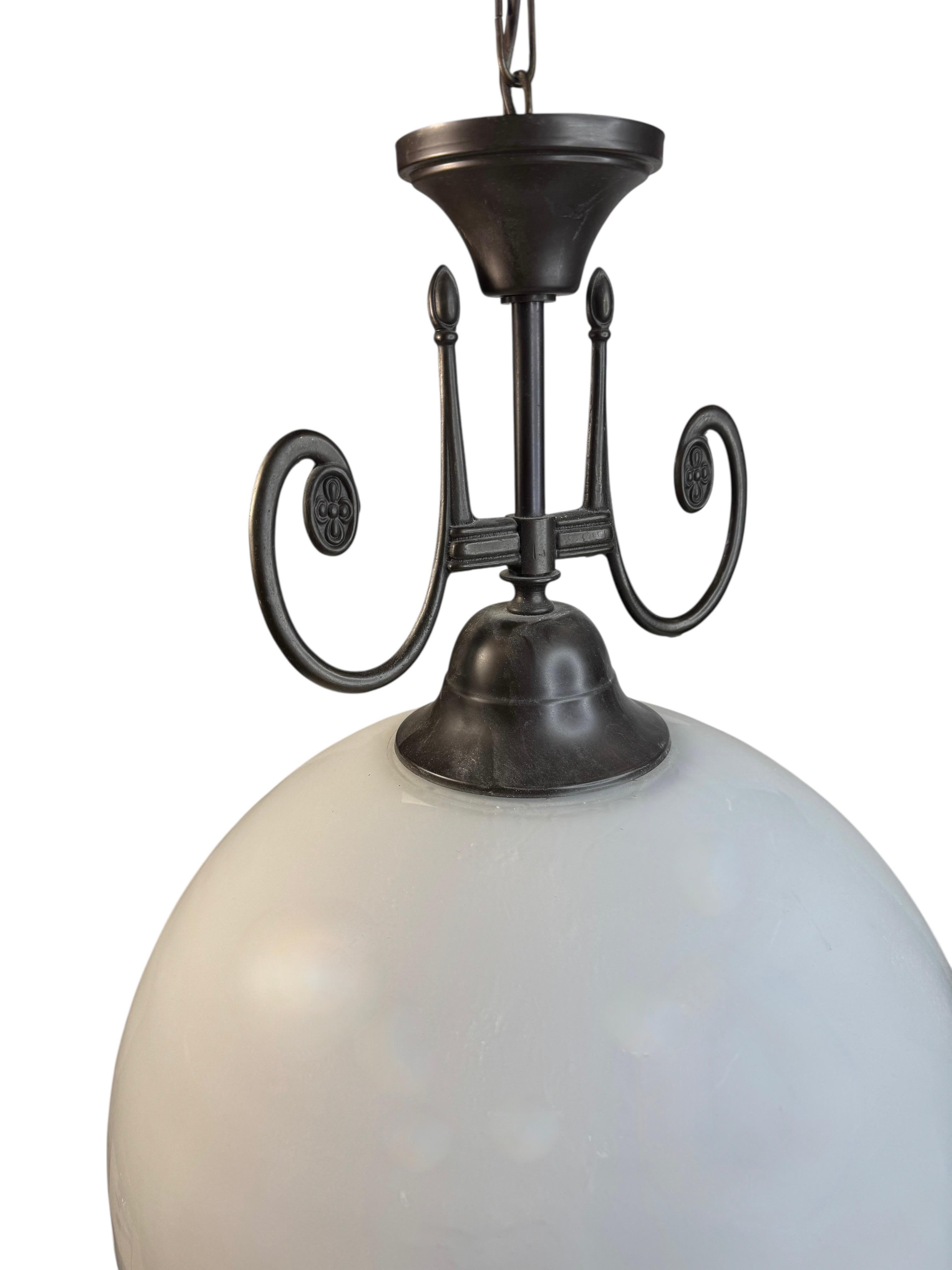 Cottage Style Milchglas Bauernhaus Küche Pendelleuchte Massive Leuchten Deutsch (Metall) im Angebot