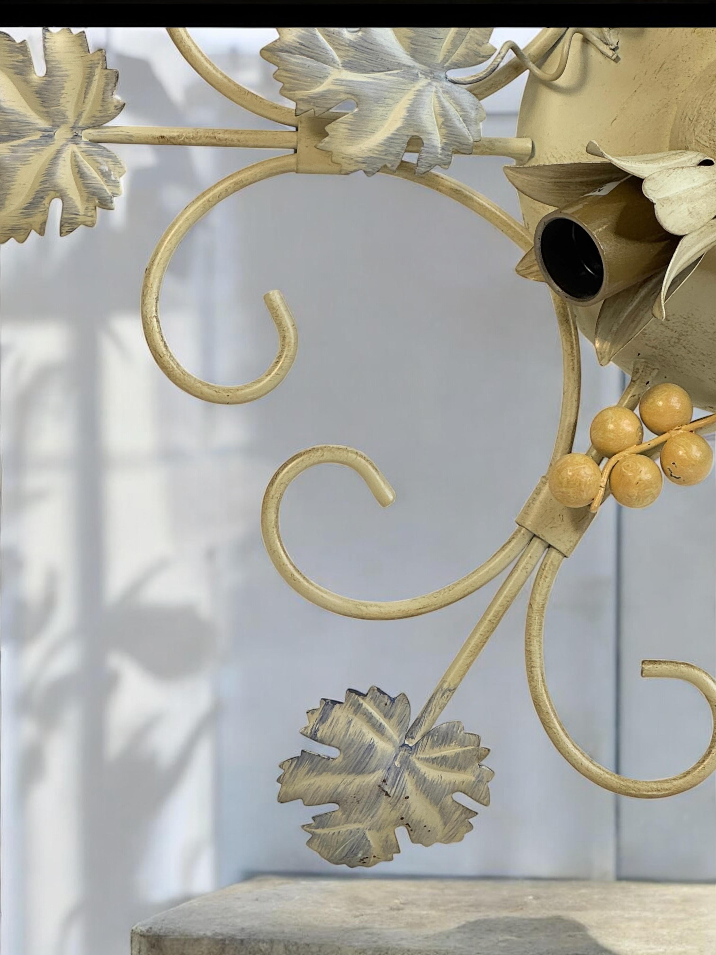 Cottage Style Shabby Chic Florence Grape & Leaf Flush Mount Light Kolarz Austria en vente 4