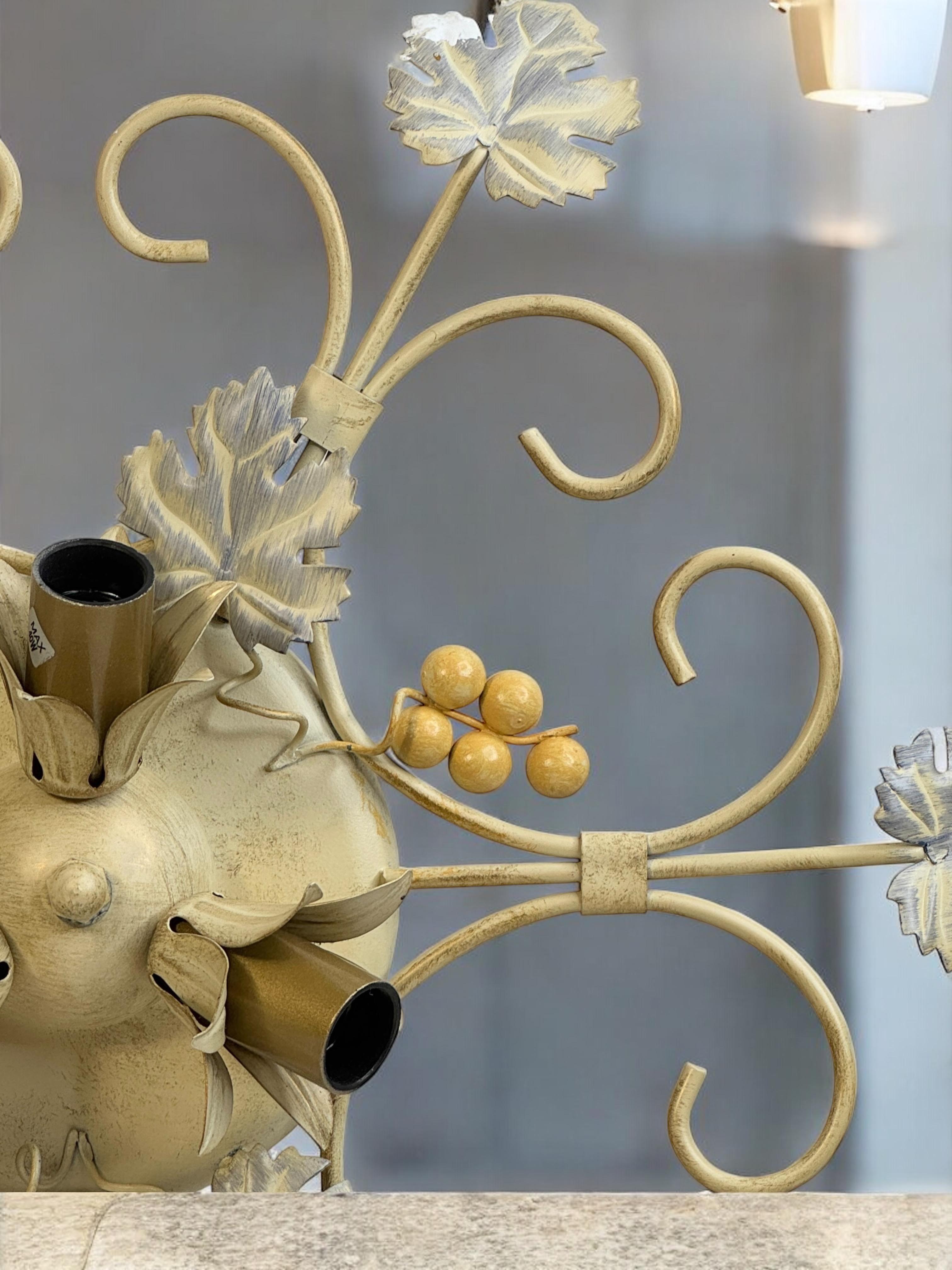 Cottage Style Shabby Chic Florence Grape & Leaf Flush Mount Light Kolarz Austria en vente 2