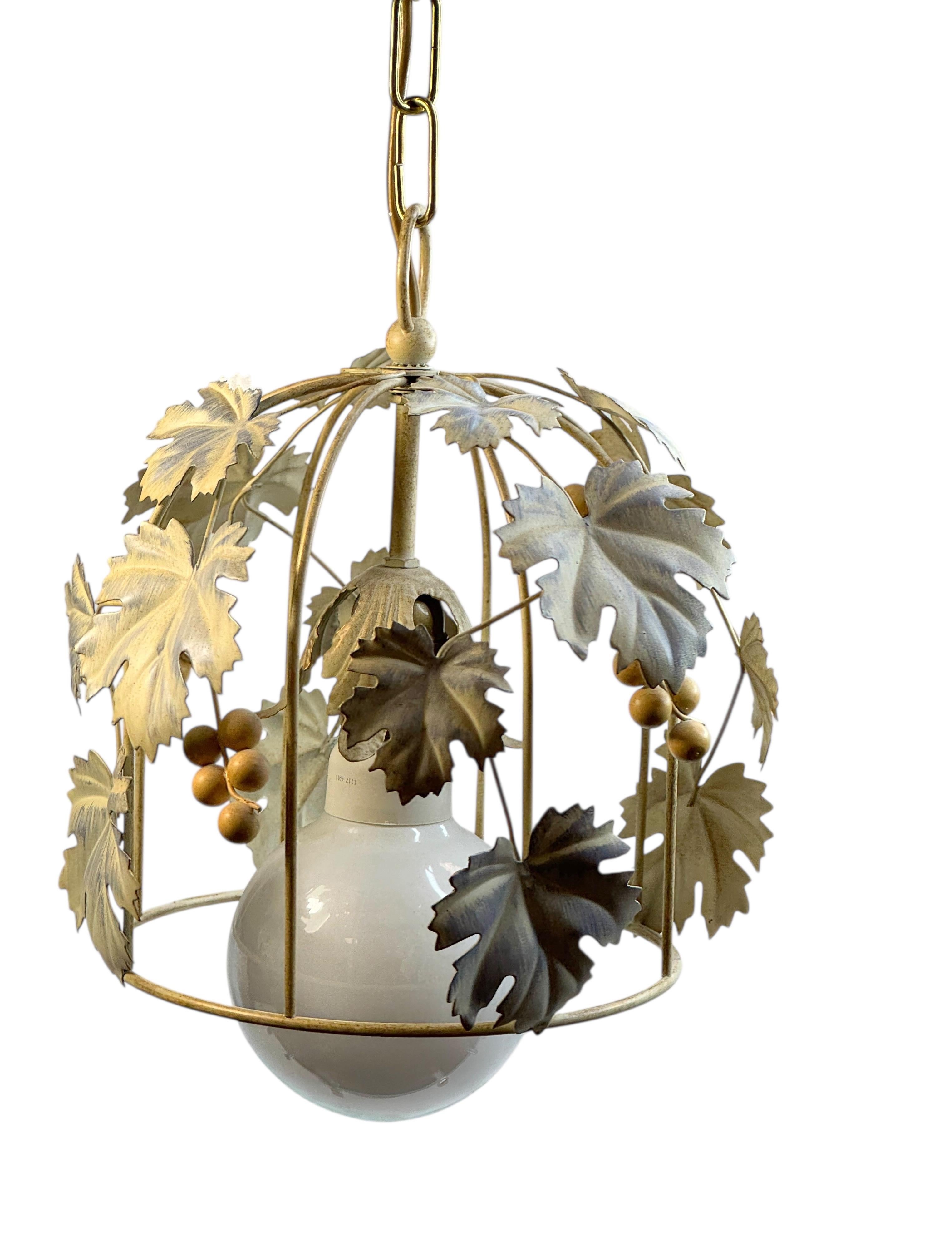 Cottage Style Shabby Chic Florence Grape & Leaf Pendant Light, Kolarz Austria Bon état - En vente à Nuernberg, DE