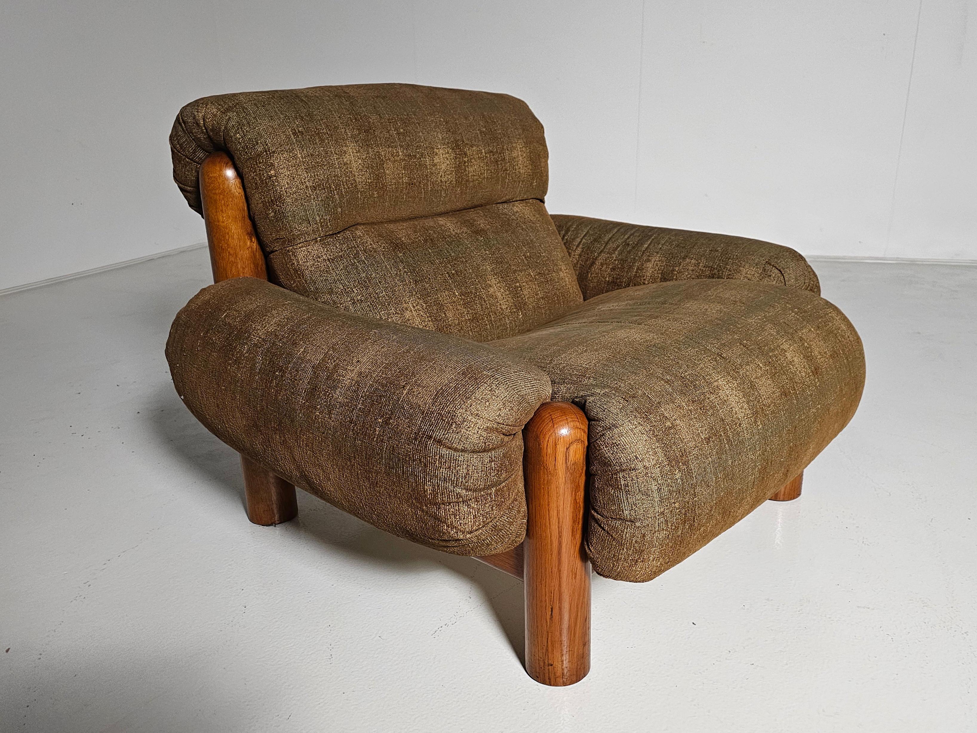 Loungesessel im Landhausstil xxl aus Eiche und Stoff, Deutschland, 1970er Jahre im Angebot 3