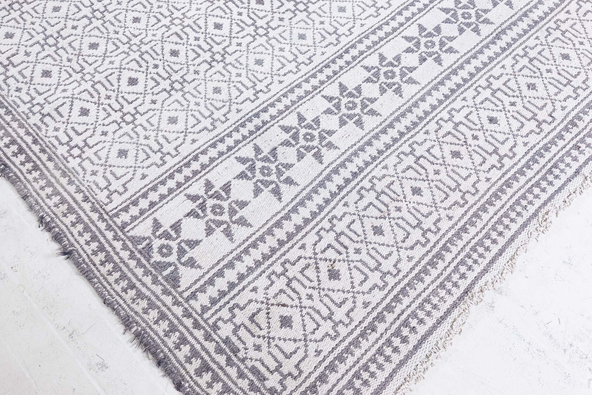 Cotton Agra Runner (Size Adjusted) In Good Condition For Sale In New York, NY
