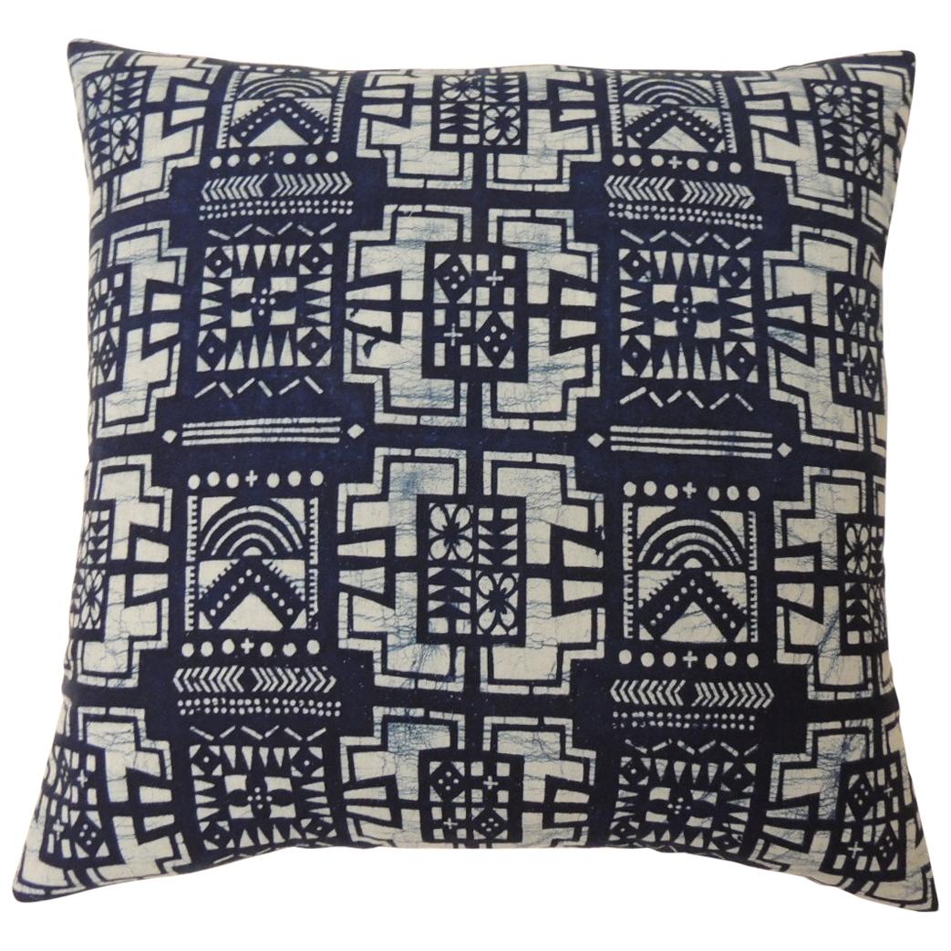 Single Cotton Blue and White "Kumasi" Decorative Pillow For Sale