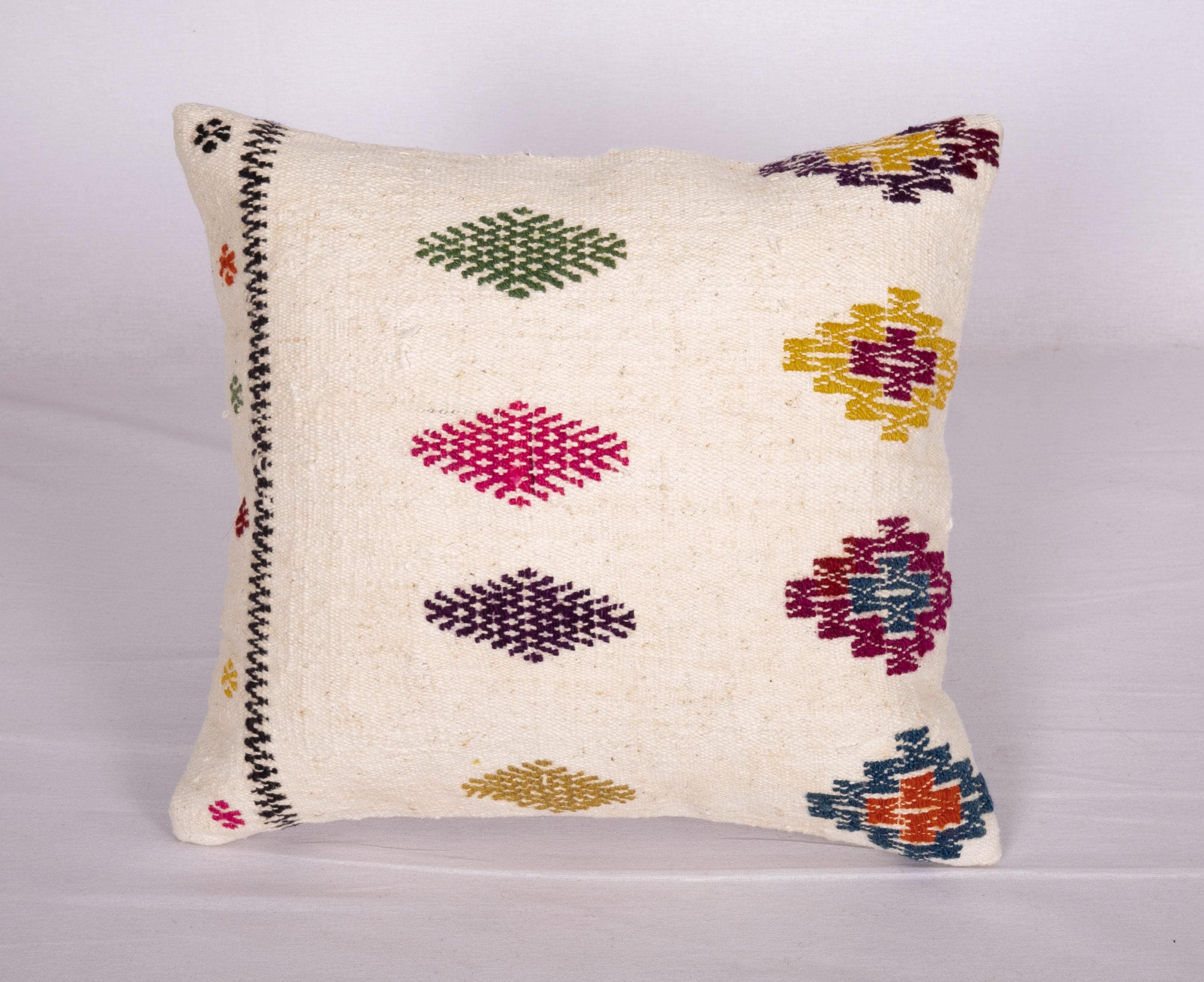 Cotton Cicim Pillowcases Made from an Anatolian Cicim Kilim, Mid-20th Century In Good Condition In Istanbul, TR