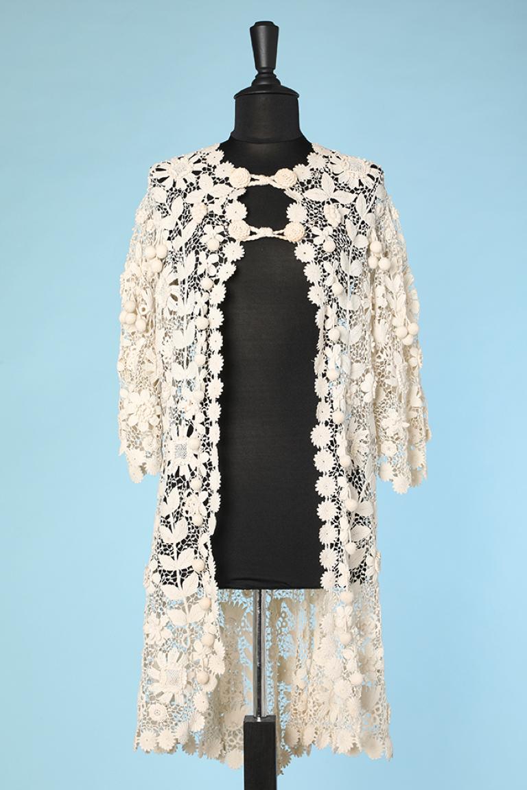 Beige Cotton coat in Irish crochet lace with flowers and cherry pattern Circa 1920's  For Sale