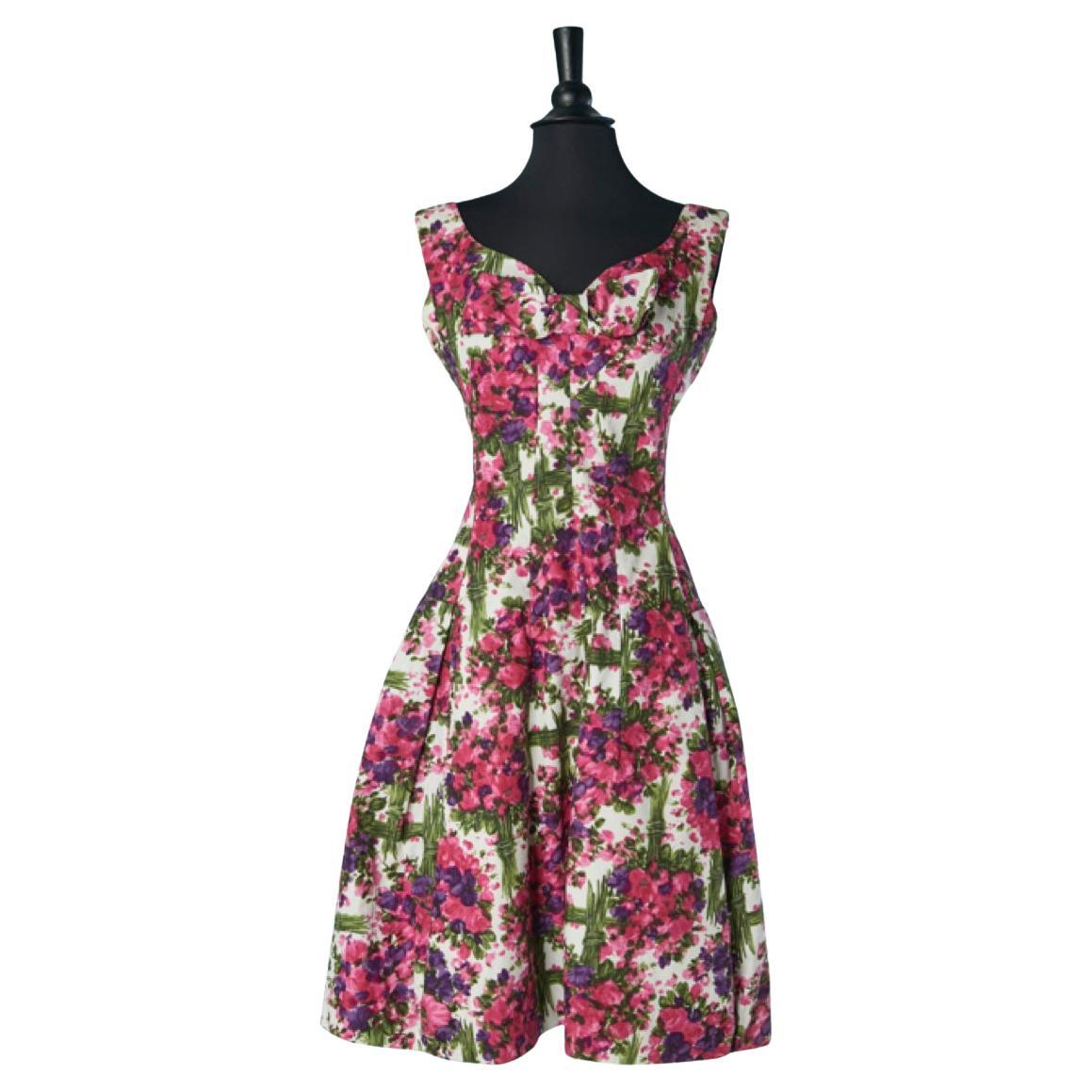 Vestido de flores de algodón con lazo JACQUES HEIM Circa 1950's en venta