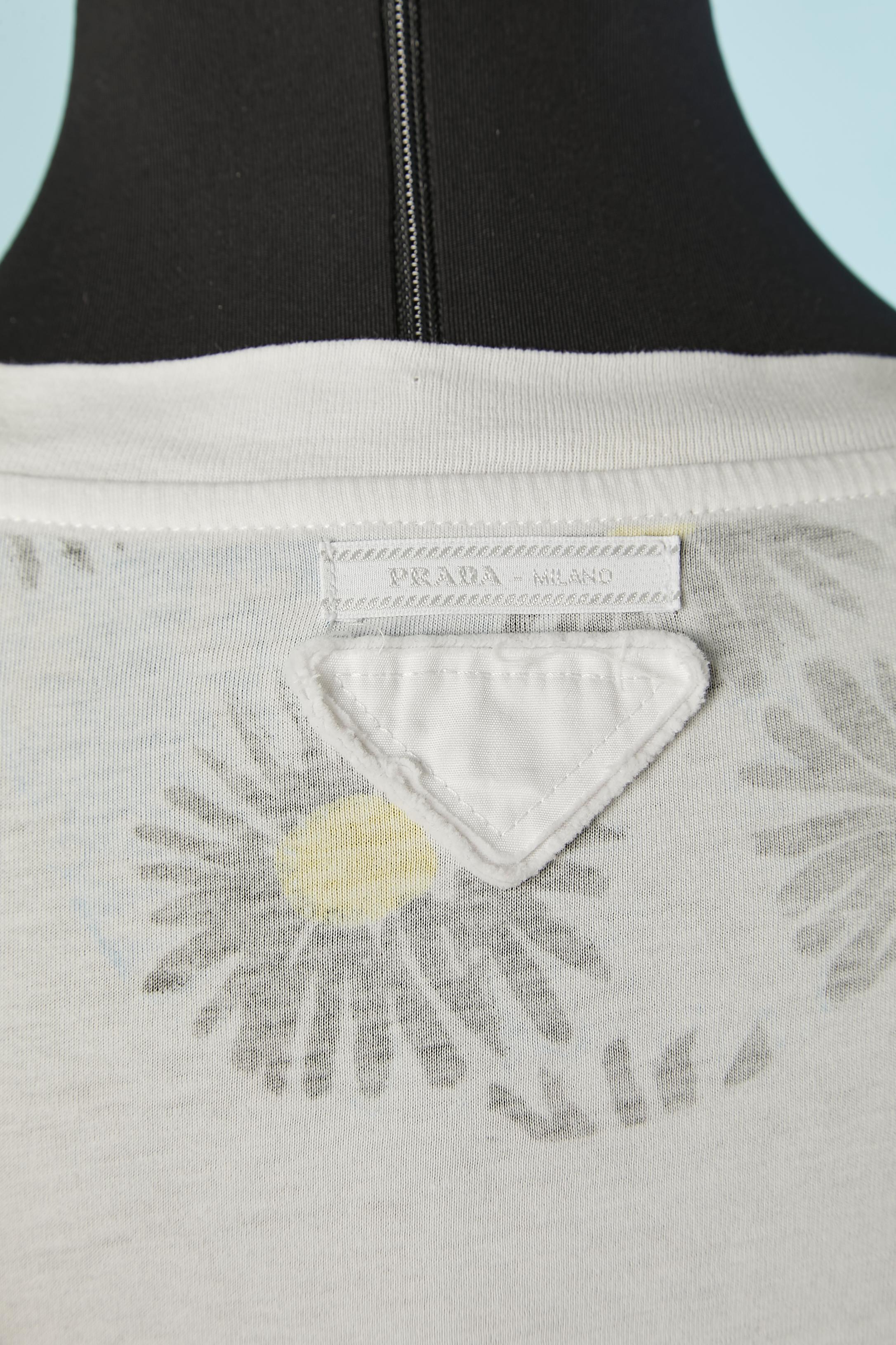 Tee-shirt en coton avec impression de fleurs sur le devant PRADA Pour femmes en vente