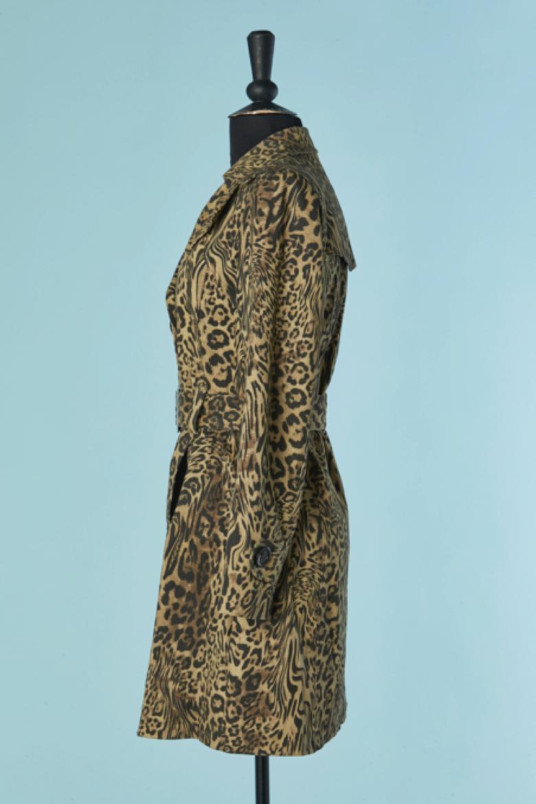 De las mujeres Gabardina de algodón con estampado animal Circa 1960's en venta