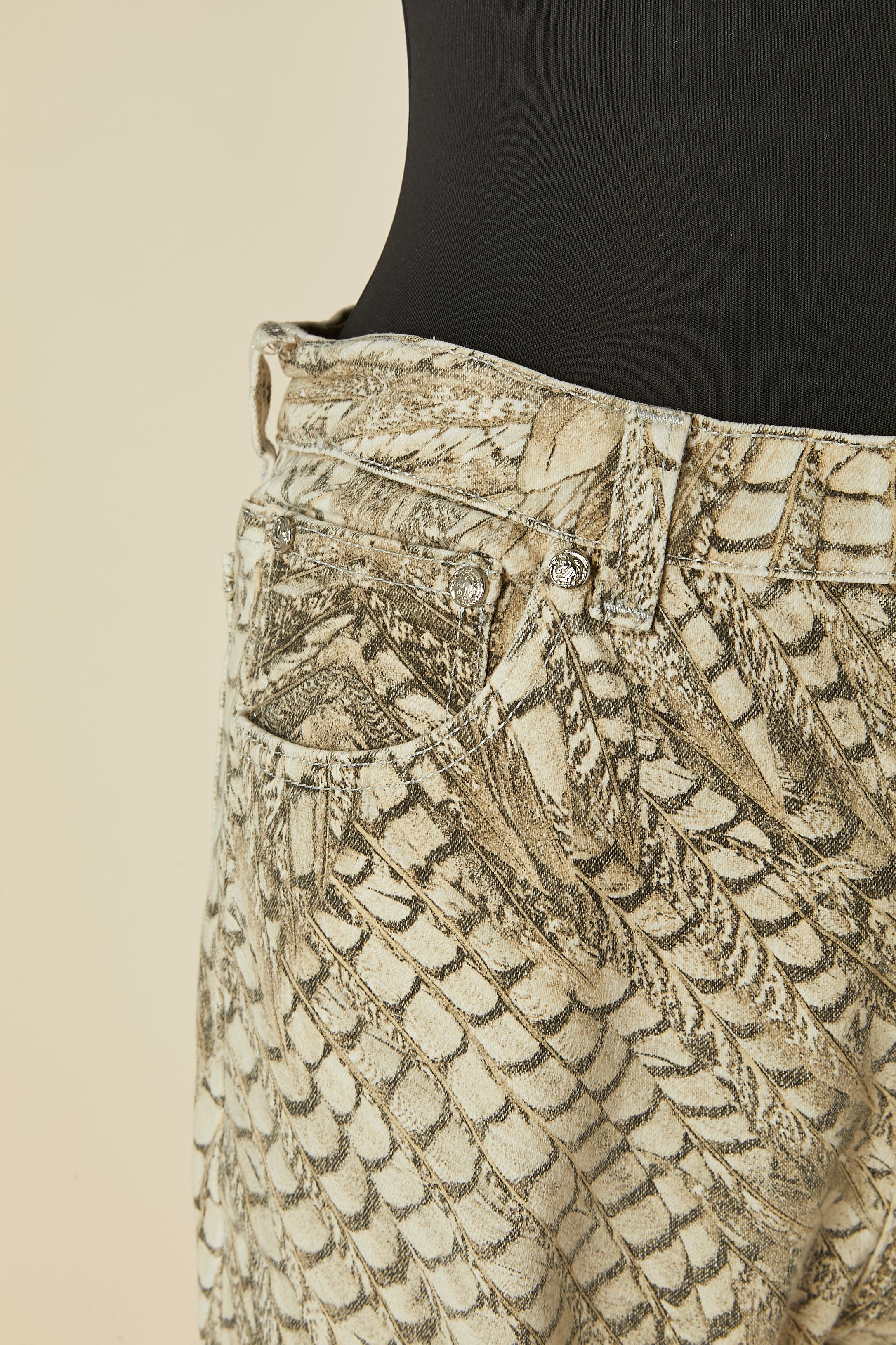 Beige Pantaloni in cotone con stampa di piume ROBERTO CAVALLI in vendita