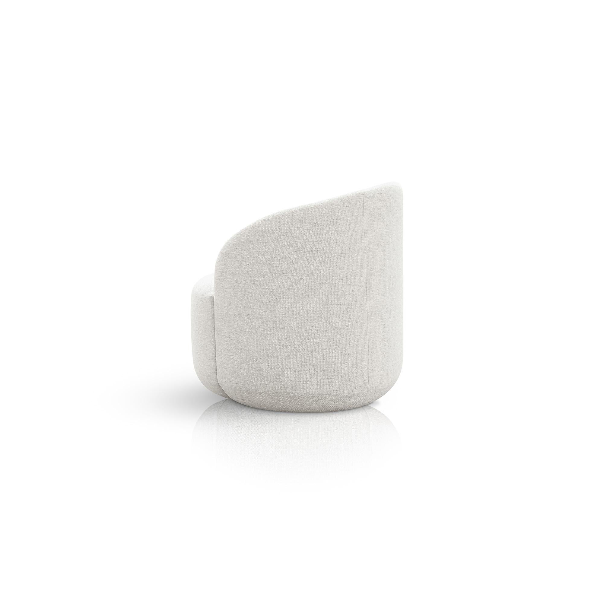 Gebogener Sessel 'Baumwollblume' mit weißem Stoff (Moderne) im Angebot