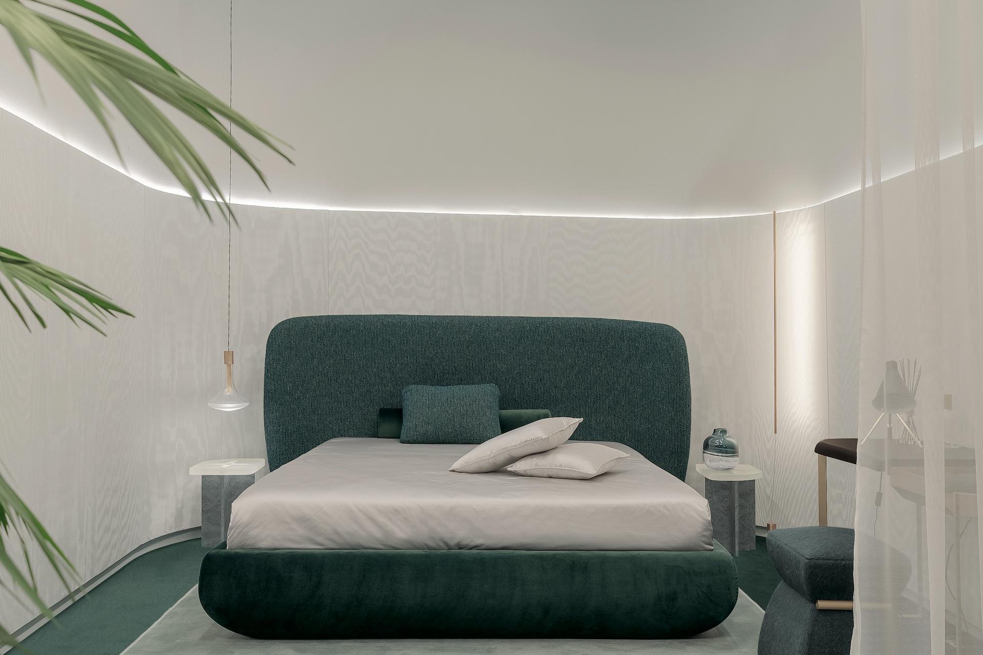 „Baumwollblume“ Bett aus grünem und blauem Jacquard-Wollstoff und Samt (Moderne) im Angebot