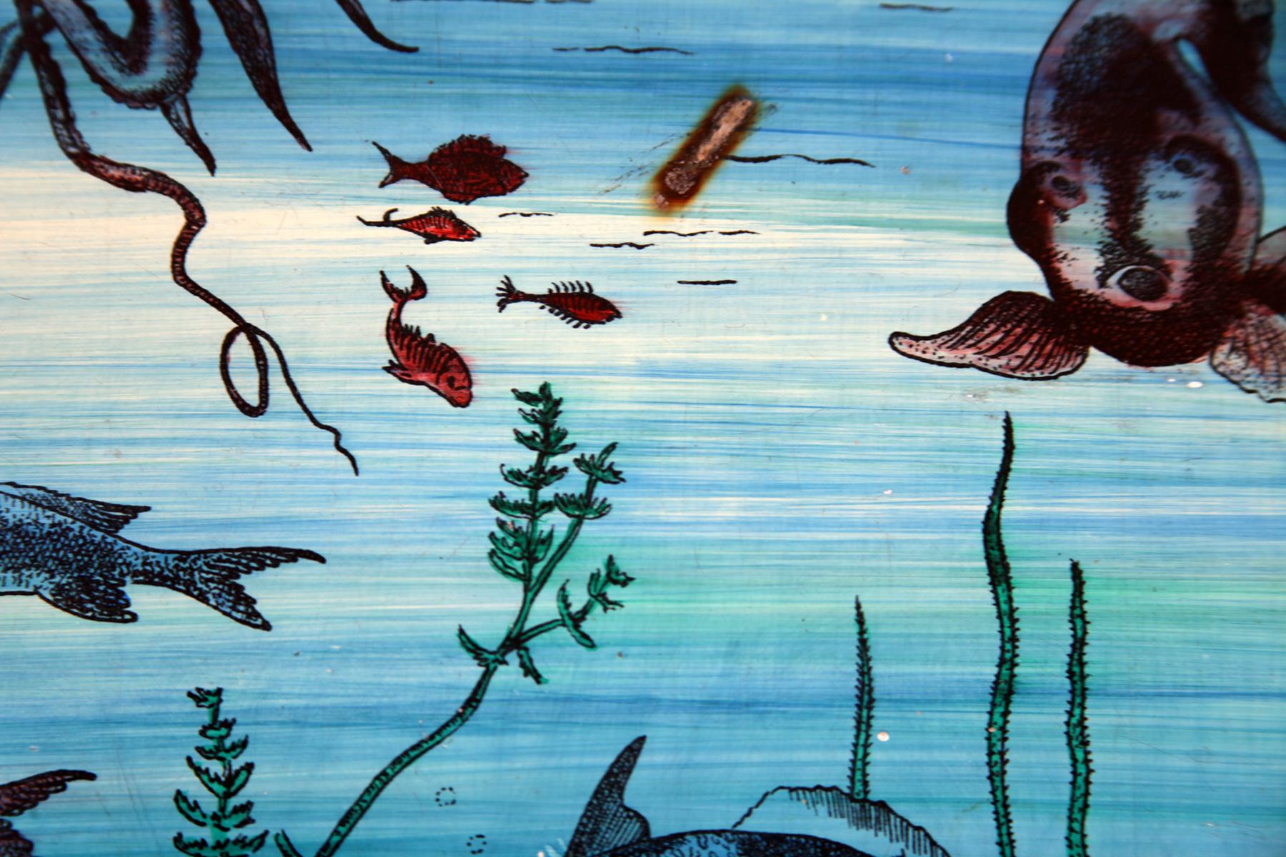 Tavolo da divano italiano con motivi di pesce,  1950s In condizioni discrete in vendita a Wolfurt, AT