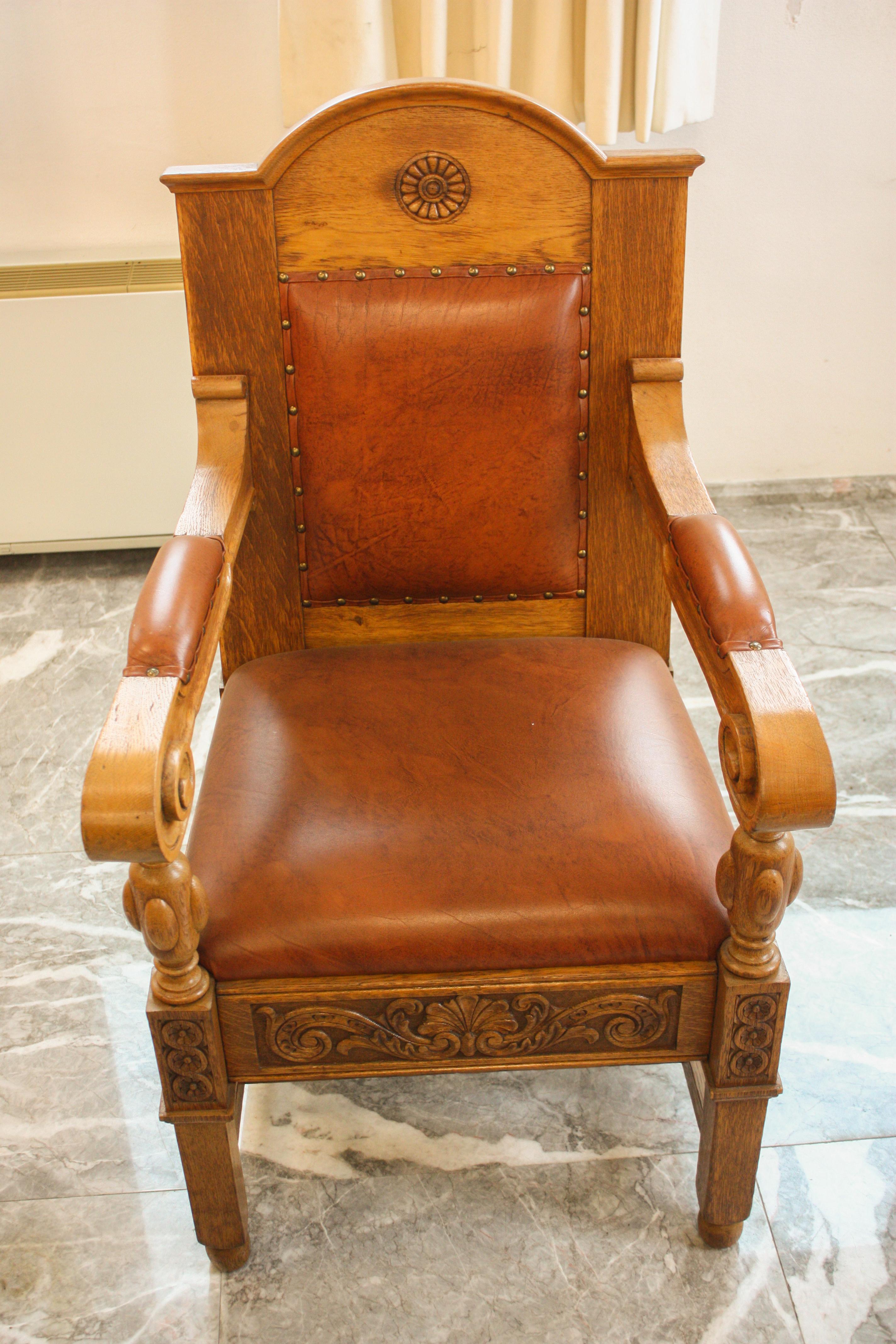 Escritorios y Sillones de la Cámara del Consejo, Italia, 1920 9