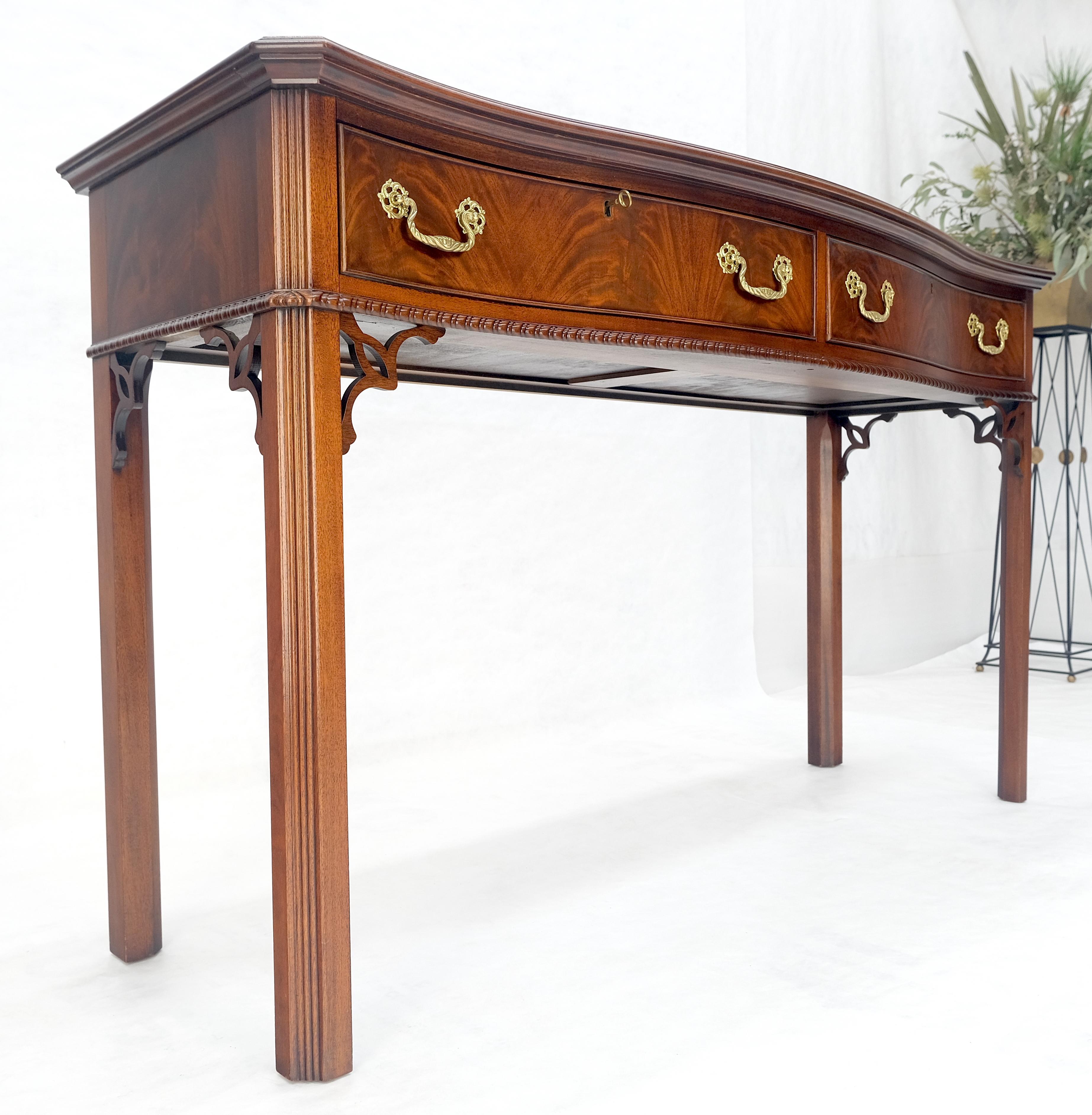Council Flame Mahogany Two Drawers Console Table Server MINT en vente 5