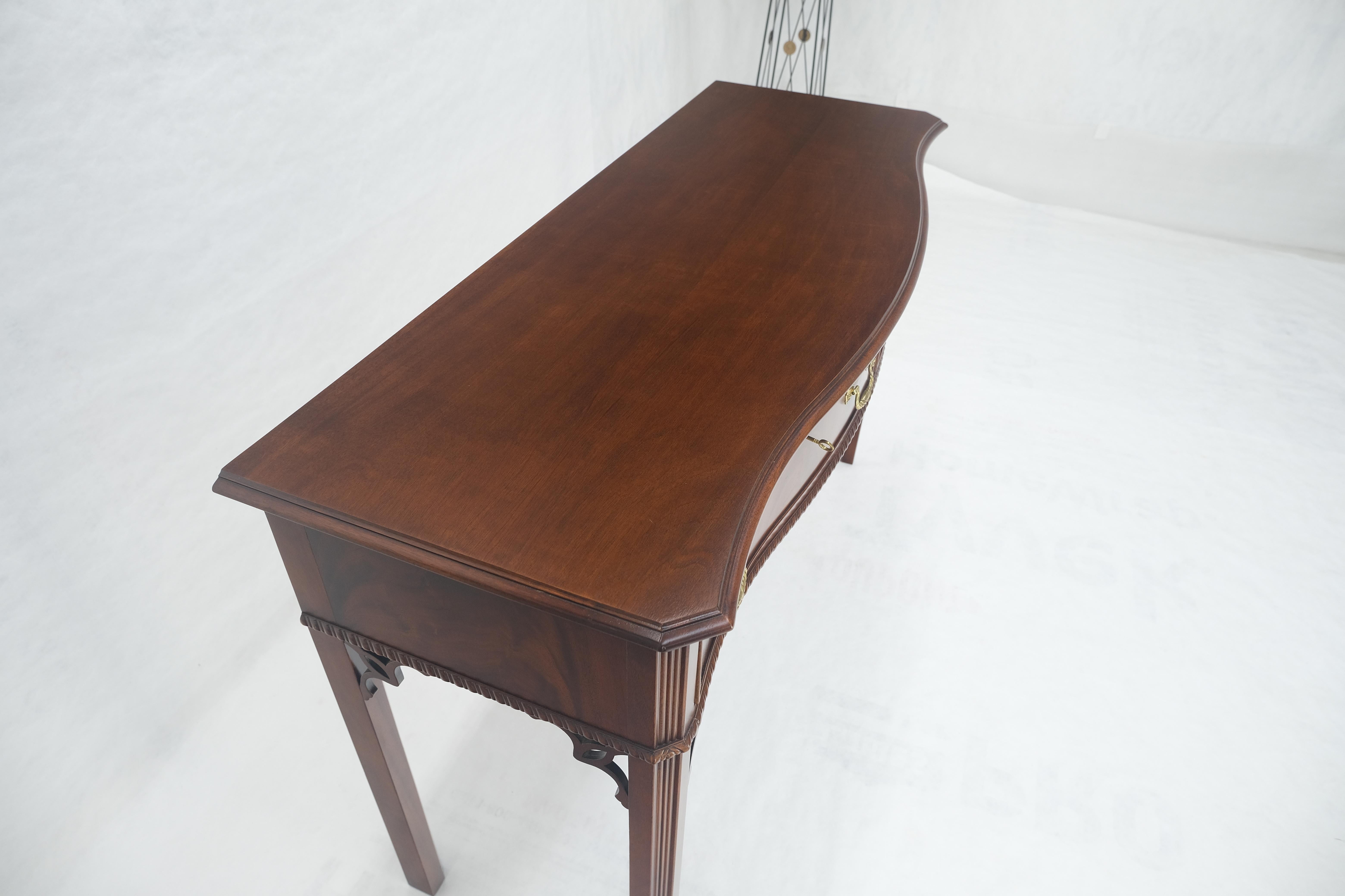 Council Flame Mahogany Two Drawers Console Table Server MINT en vente 7