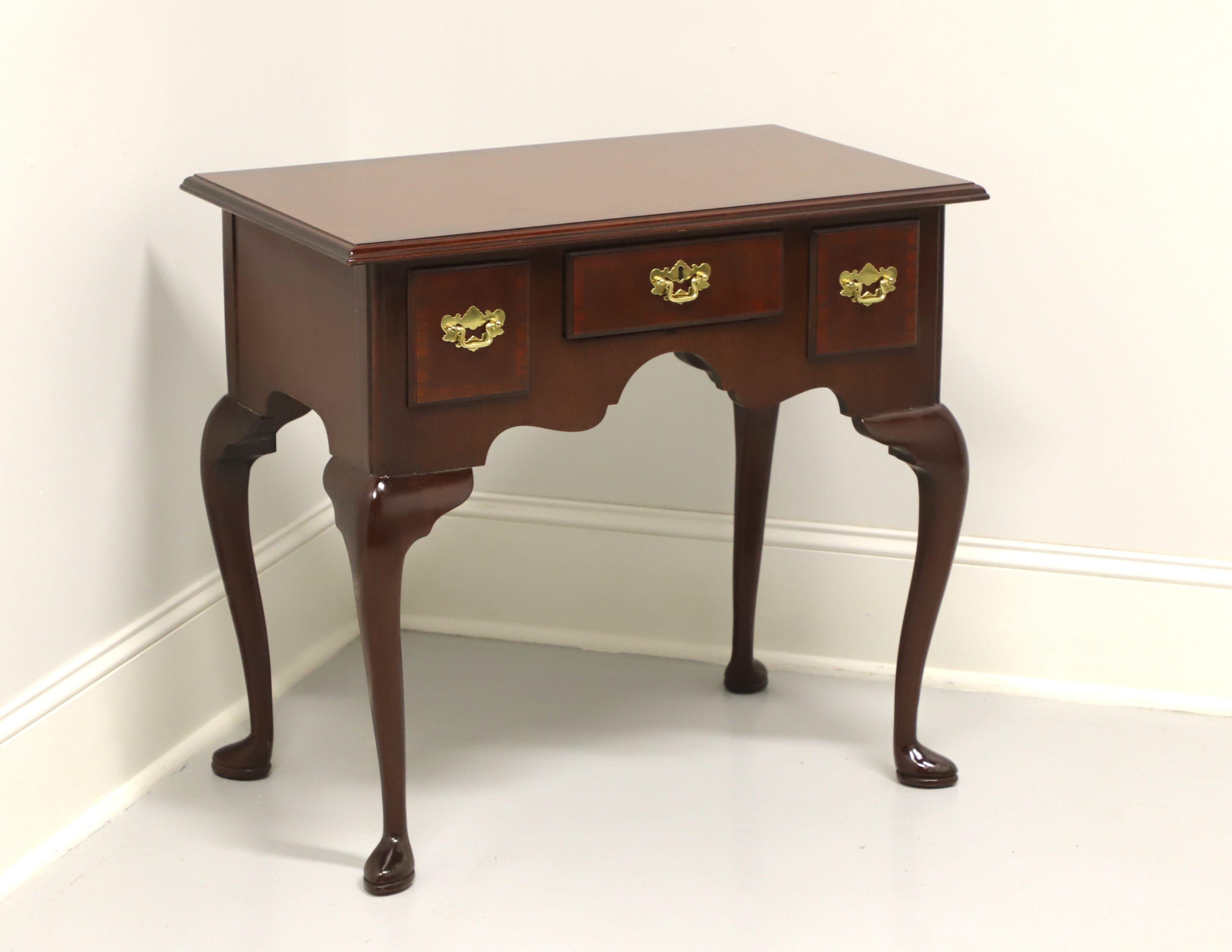 COUNCILL Banded Mahogany Queen Anne Side Table For Sale 2