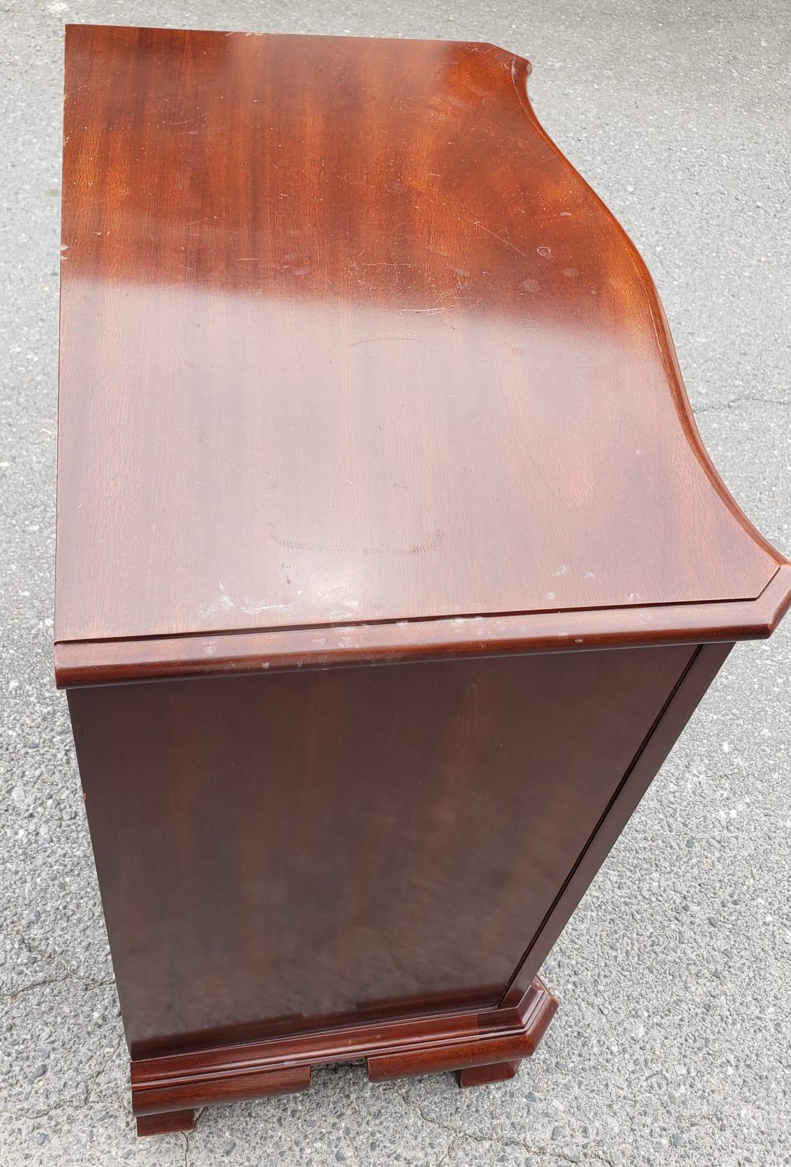 Councill Craftmen Chippendale Mahogany Bedside Chest of Drawer 9