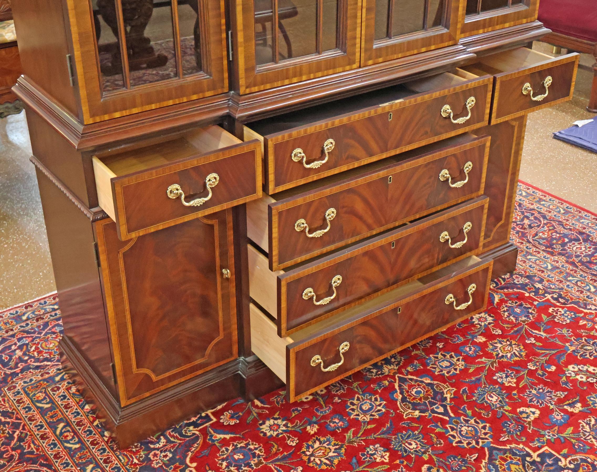 Councill Craftsman Inlaid Regency Style China Cabinet Bookcase Breakfront in vendita 3