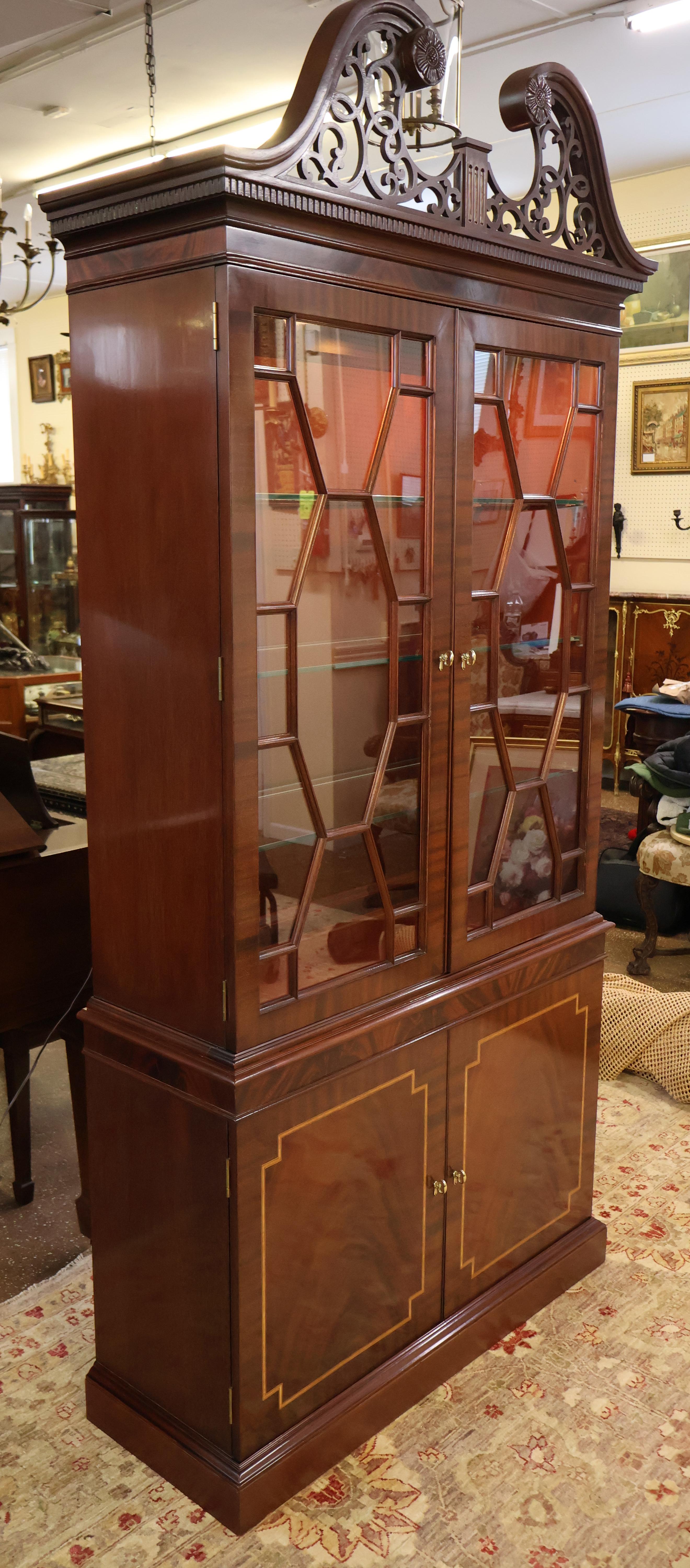 Late 20th Century Councill Craftsman Regency Style Flame Mahogany Curio China Display Cabinet For Sale