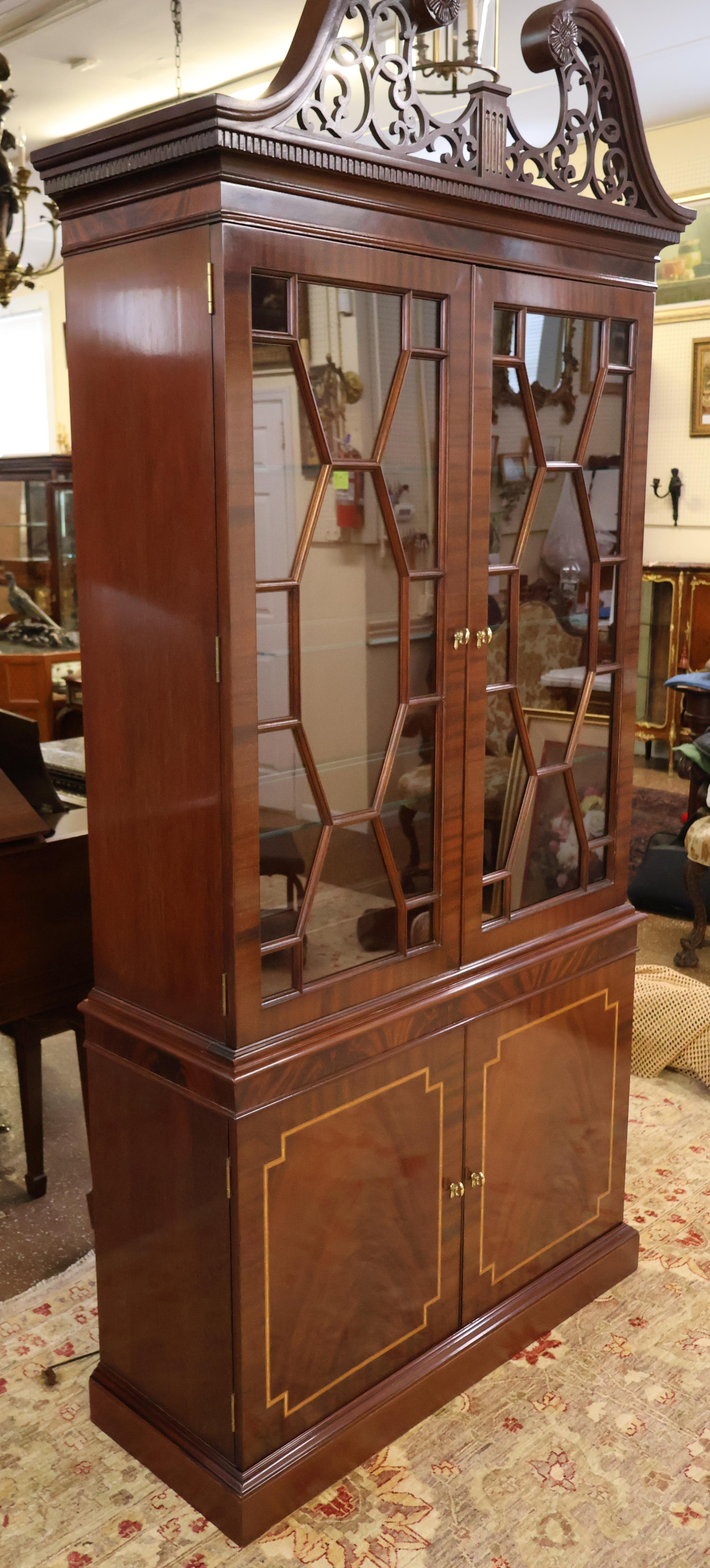 Councill Craftsman Regency Style Flame Mahogany Curio China Display Cabinet For Sale 4