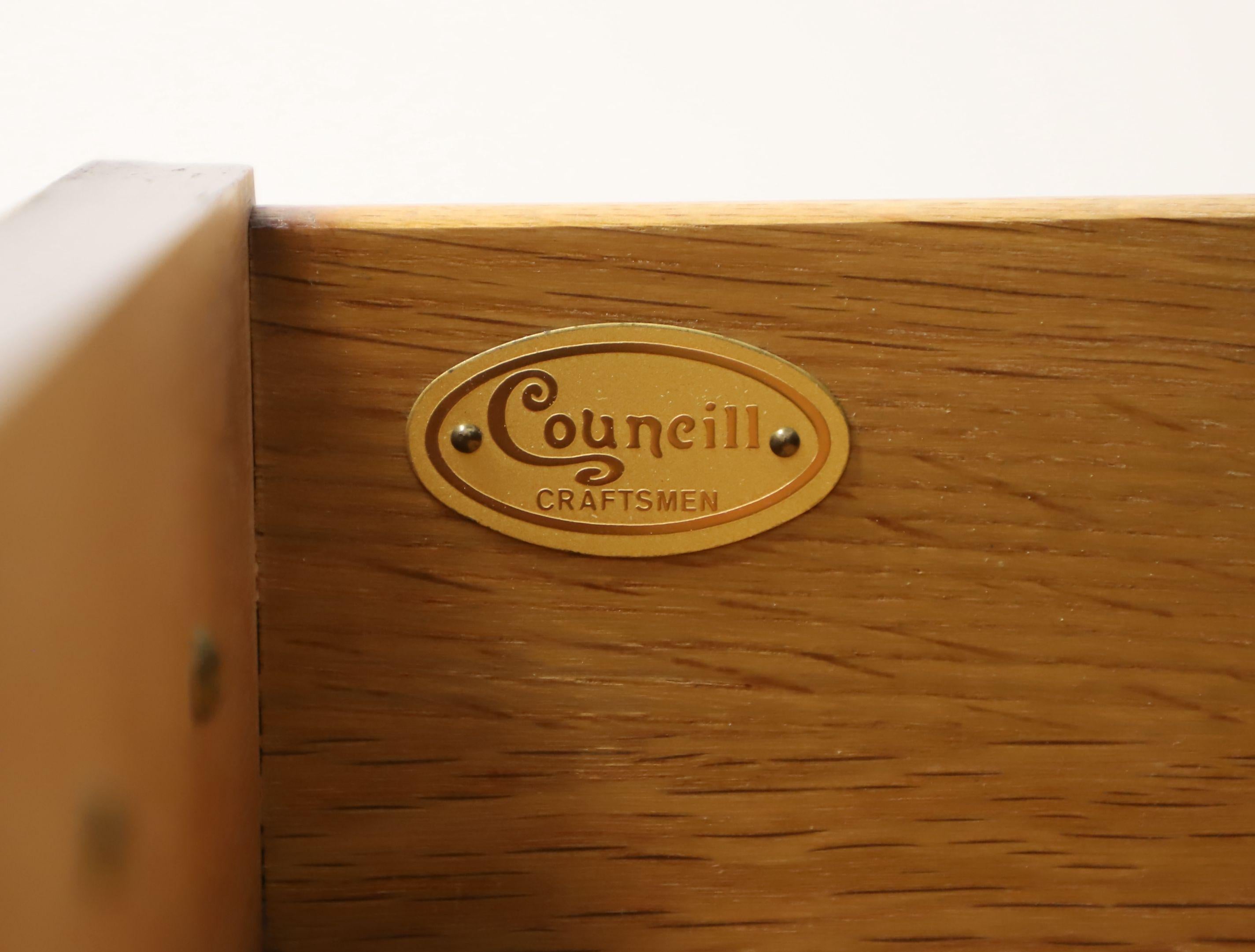 COUNCILL CRAFTSMEN Banded Mahogany Chippendale Style Nightstand Bedside Cabinet For Sale 6