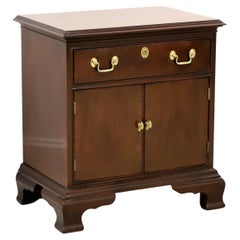 COUNCILL CRAFTSMEN Banded Mahogany Chippendale Style Nightstand Bedside Cabinet