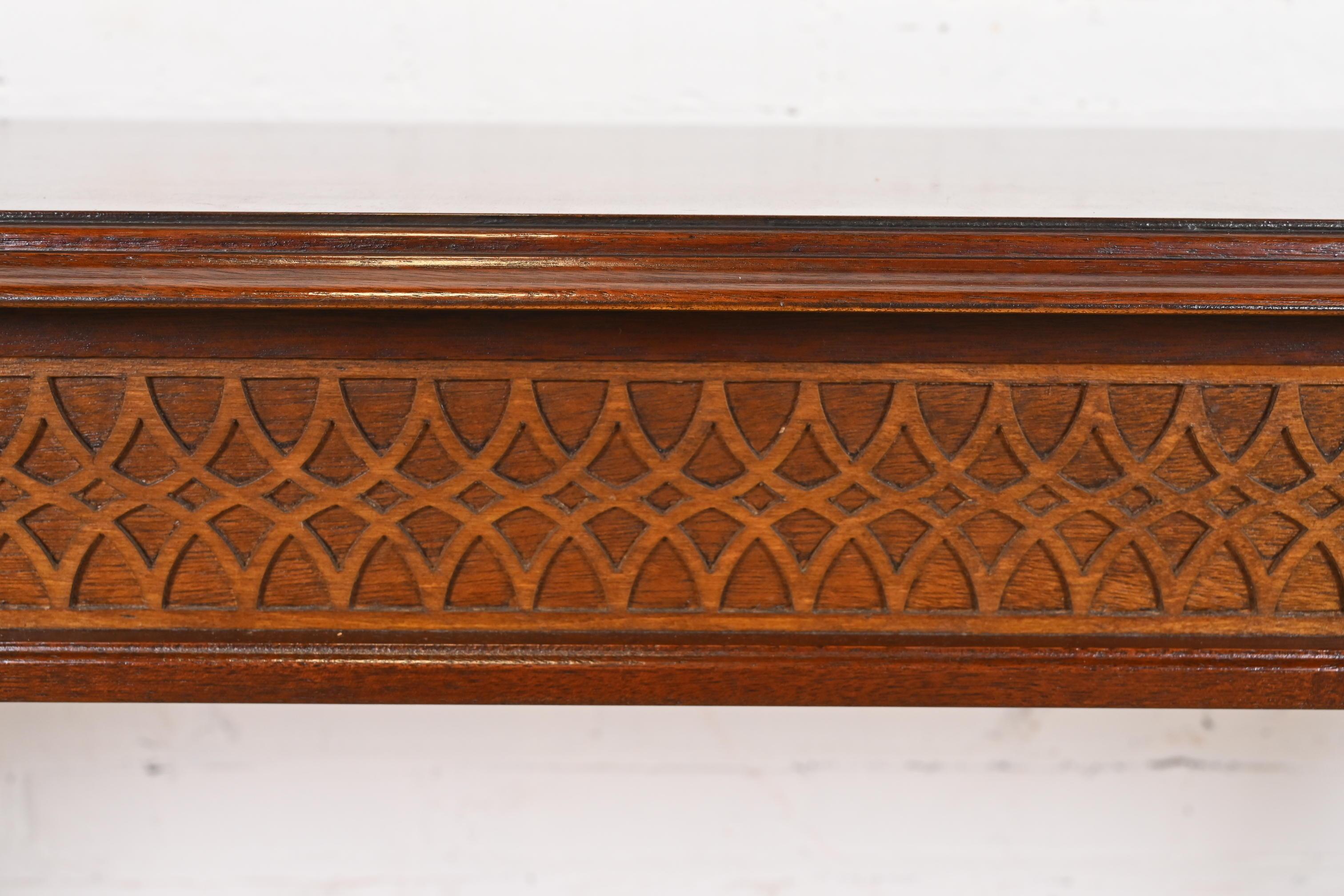 Councill Craftsmen Georgian Carved Banded Mahogany Console Table For Sale 2