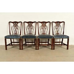 Set di quattro sedie da pranzo in mogano intagliato in stile georgiano di Councill Craftsmen