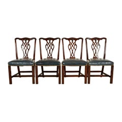 Set di quattro sedie da pranzo in mogano intagliato in stile georgiano di Councill Craftsmen