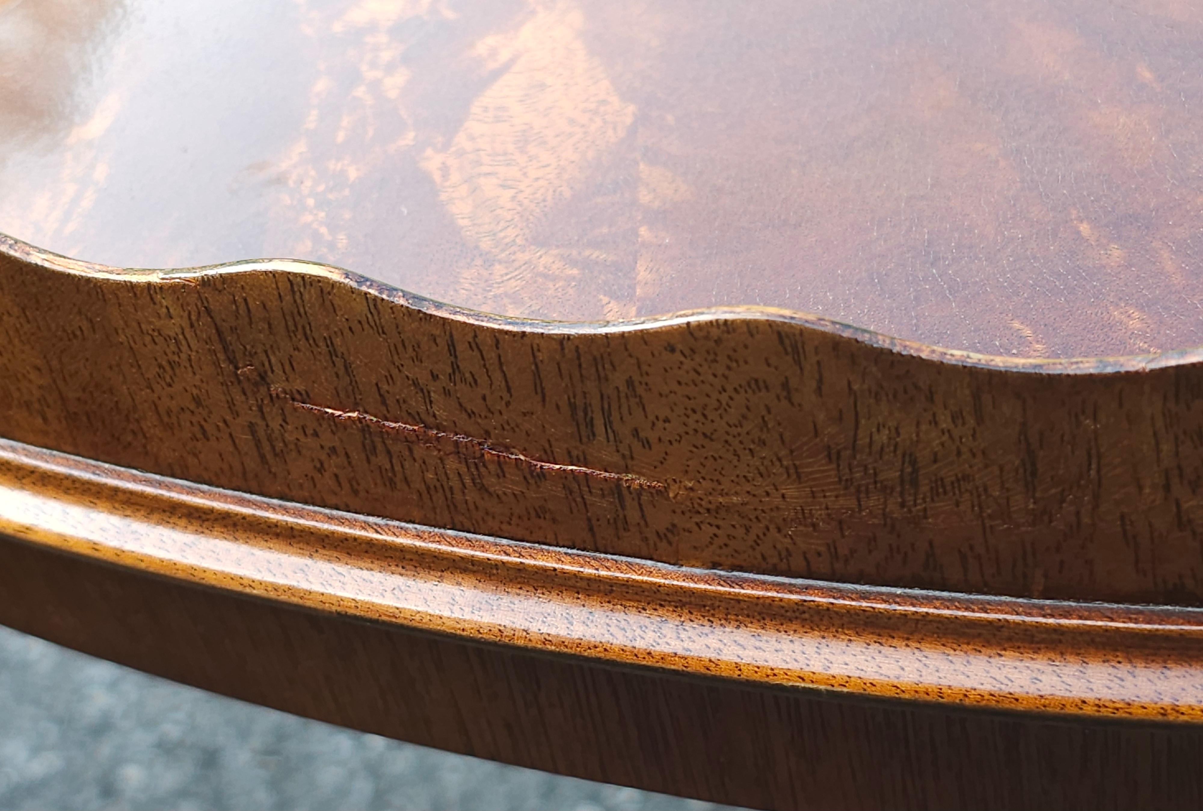 Councill Craftsmen, georgianischer Mahagoni-Tabletttisch mit Wellenschliff-Galerie im Angebot 4