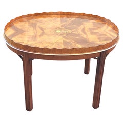 Consejo Artesano Georgiano Mesa Bandeja de Caoba con Galería Festoneada