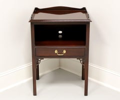 COUNCILL CRAFTSMEN Mahogany Chippendale Style Nightstand - B