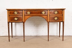 Consejo Federal Credenza aparador con incrustaciones de caoba flameada y madera satinada