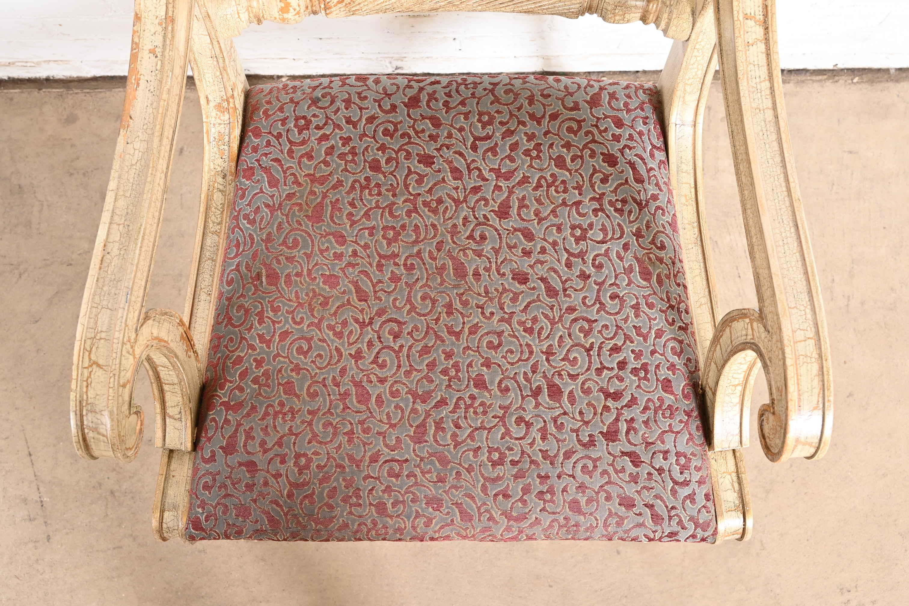 Tissu d'ameublement Fauteuils de salle à manger Régence française Councill Furniture, ensemble de quatre en vente